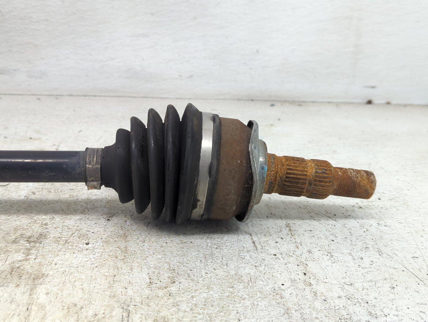 2012-2016 Cadillac Srx Axle Shaft Front Passenger Cv C/v - Oemusedautoparts1.com