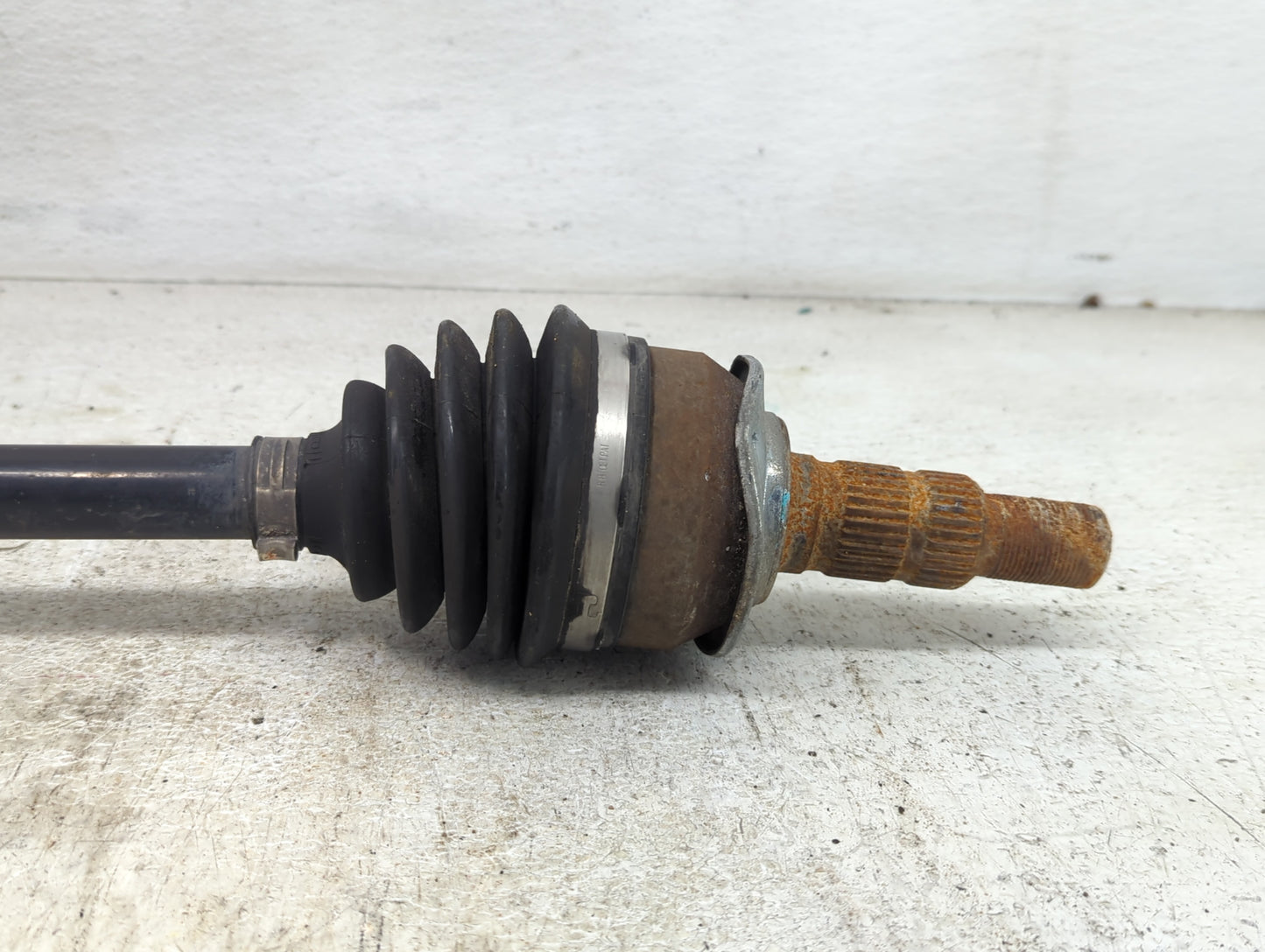 2012-2016 Cadillac Srx Axle Shaft Front Passenger Cv C/v - Oemusedautoparts1.com