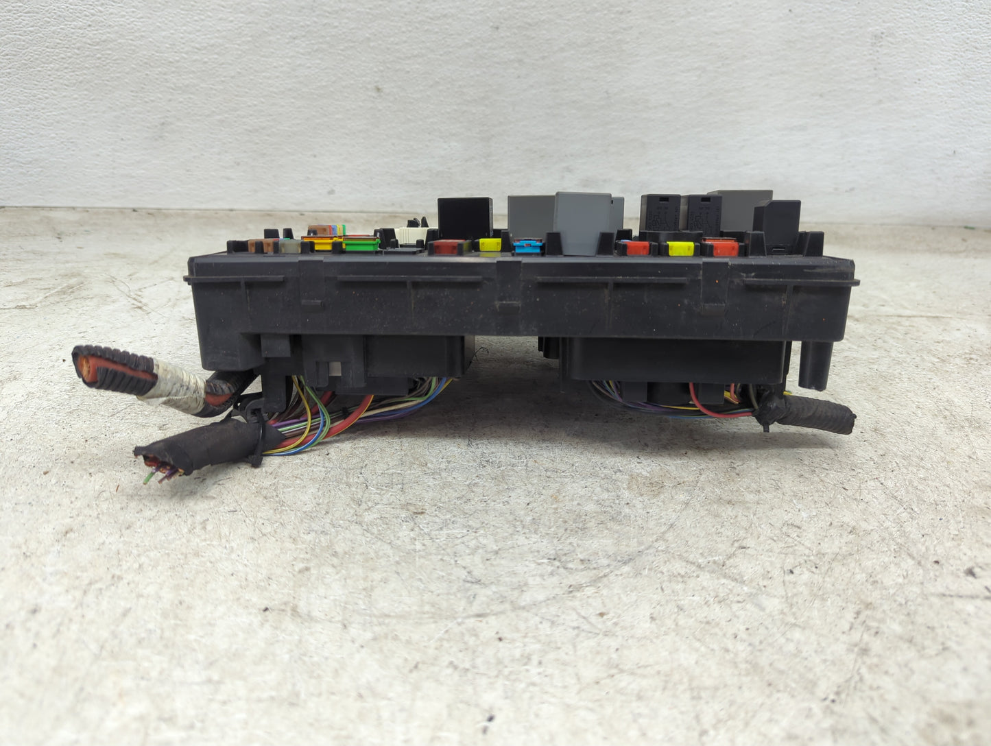 2013 Cadillac Srx Fusebox Fuse Box Panel Relay Module P/N:13222782 812461952 Fits OEM Used Auto Parts - Oemusedautoparts1.co