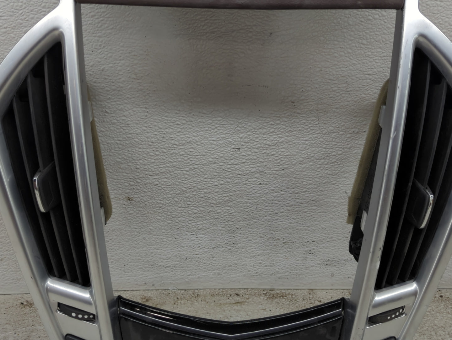 2013 Cadillac Srx Radio Climate Panel Bezel Silver - Oemusedautoparts1.com