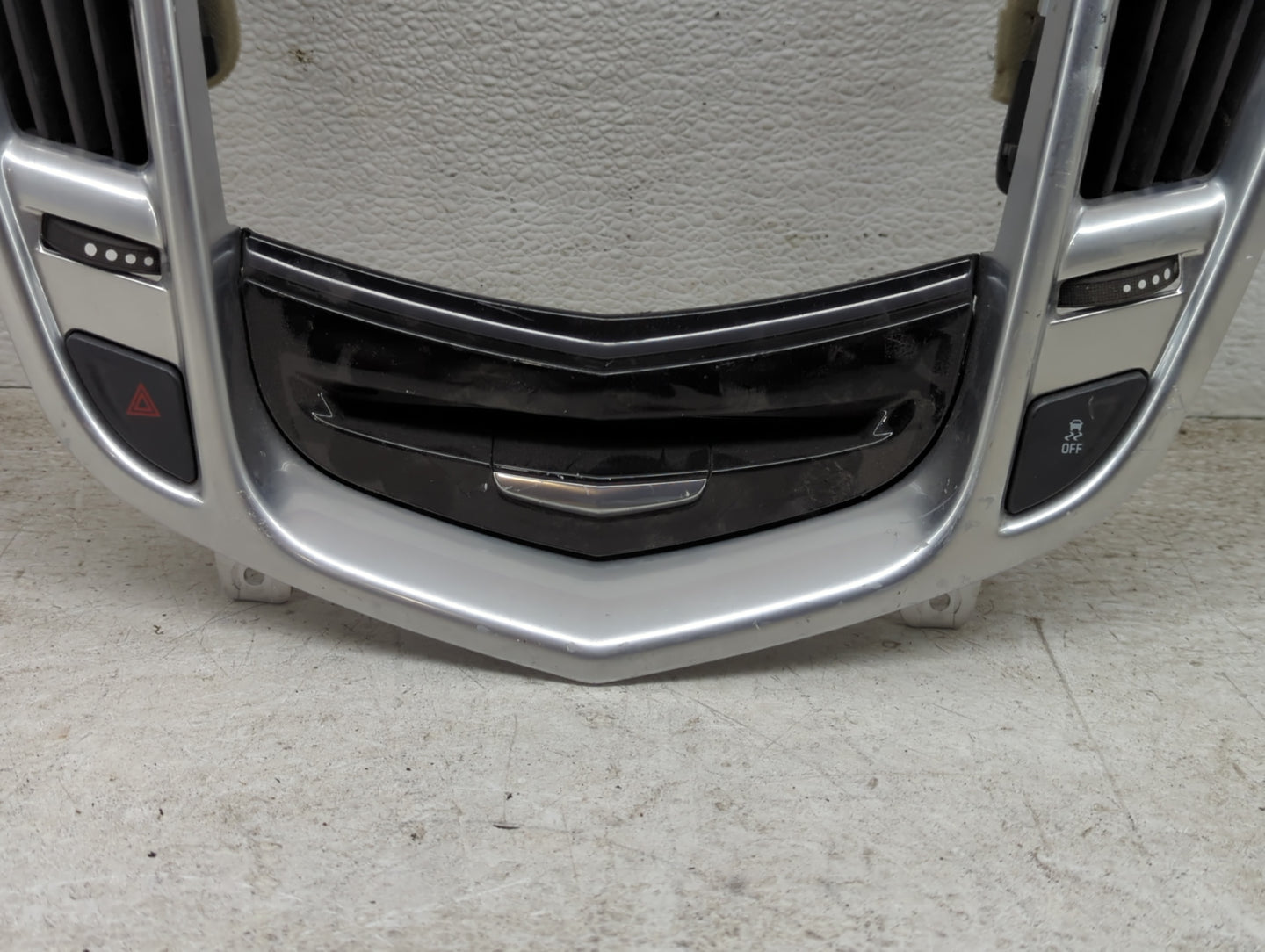 2013 Cadillac Srx Radio Climate Panel Bezel Silver - Oemusedautoparts1.com