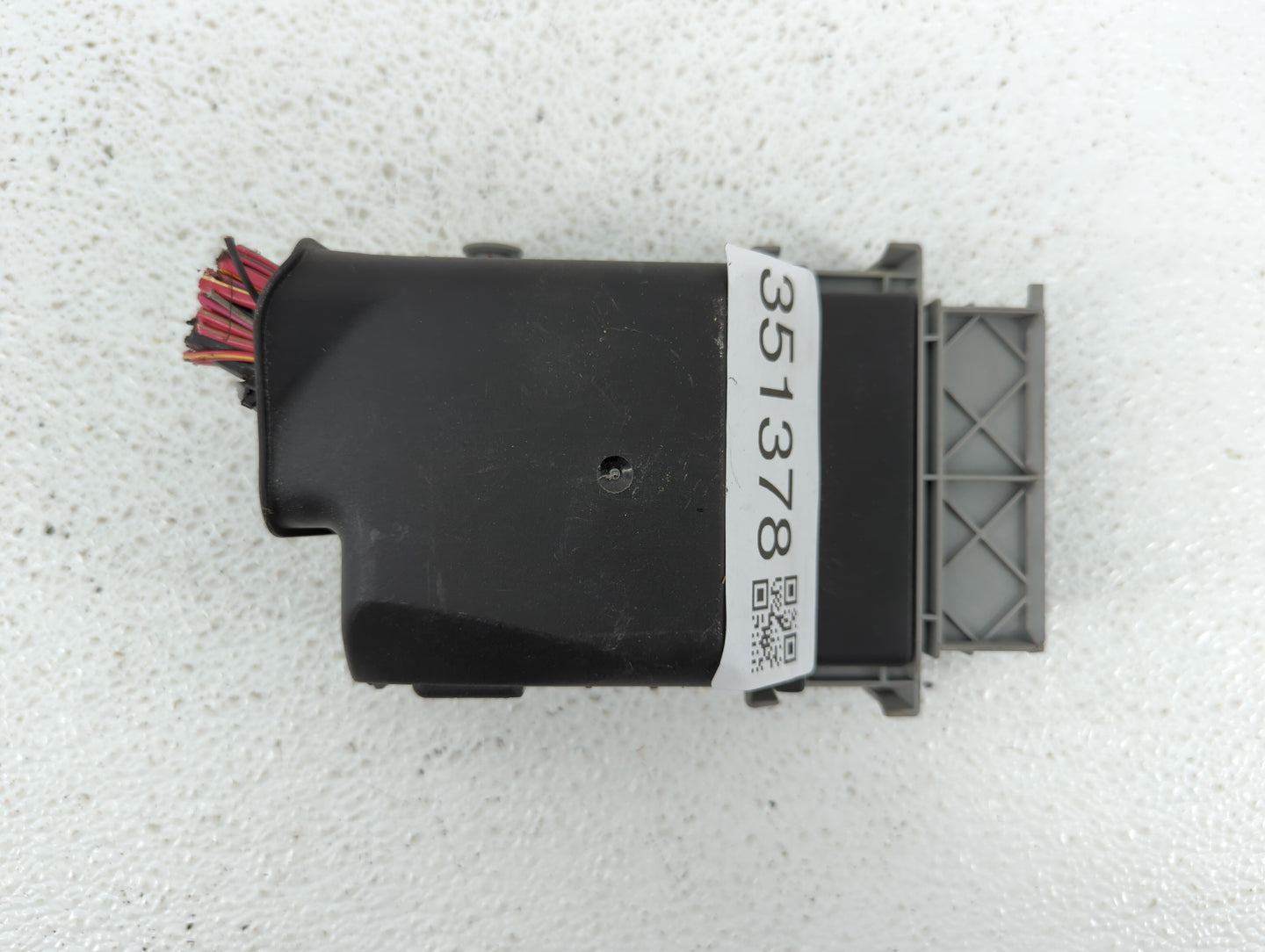 2013-2014 Cadillac Srx Chassis Control Module Ccm Bcm Body Control - Oemusedautoparts1.com