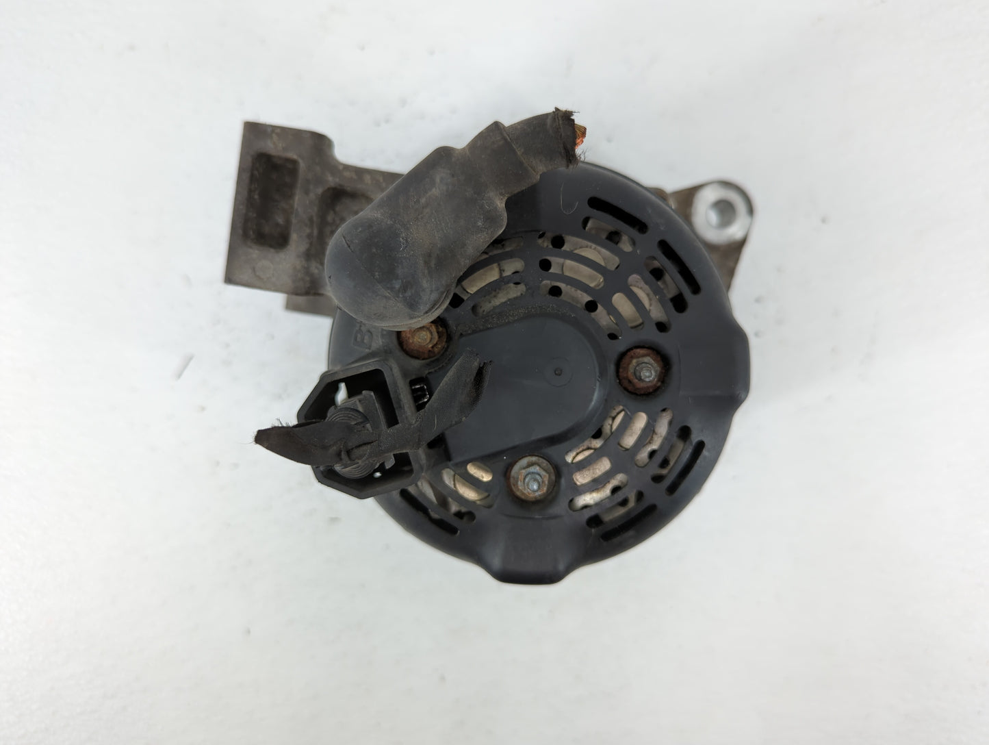 2013-2016 Cadillac Srx Alternator Replacement Generator Charging Assembly Engine OEM P/N:104211-8161 22988006 Fits OEM Used 
