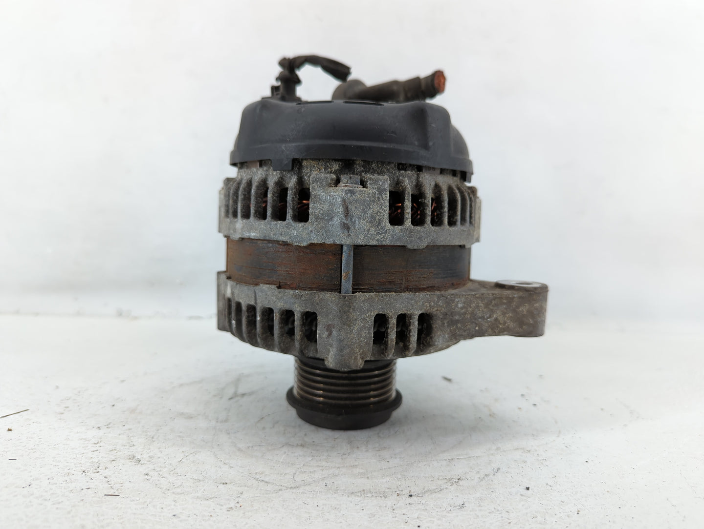 2013-2016 Cadillac Srx Alternator Replacement Generator Charging Assembly Engine OEM P/N:104211-8161 22988006 Fits OEM Used 