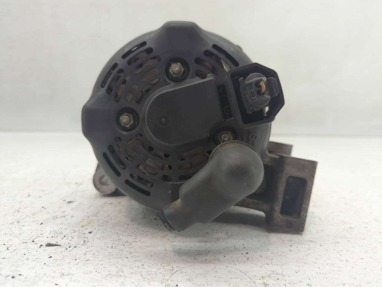 2013-2016 Cadillac Srx Alternator Replacement Generator Charging Assembly Engine OEM P/N:104211-8161 2298006 Fits OEM Used A