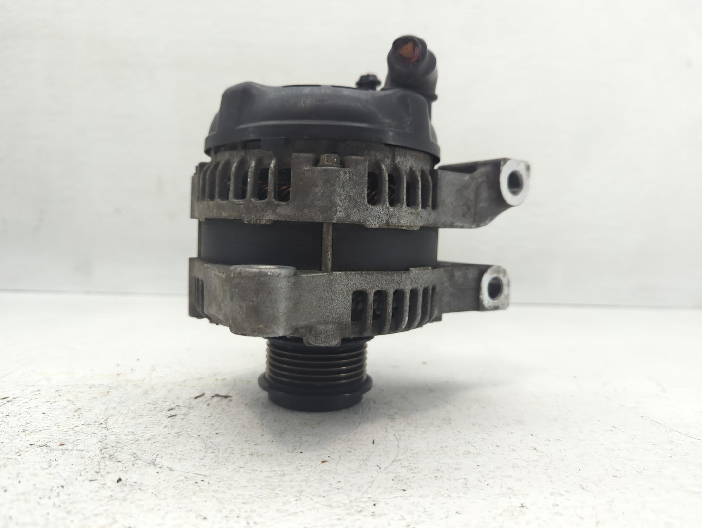 2013-2016 Cadillac Srx Alternator Replacement Generator Charging Assembly Engine OEM P/N:104211-8161 2298006 Fits OEM Used A