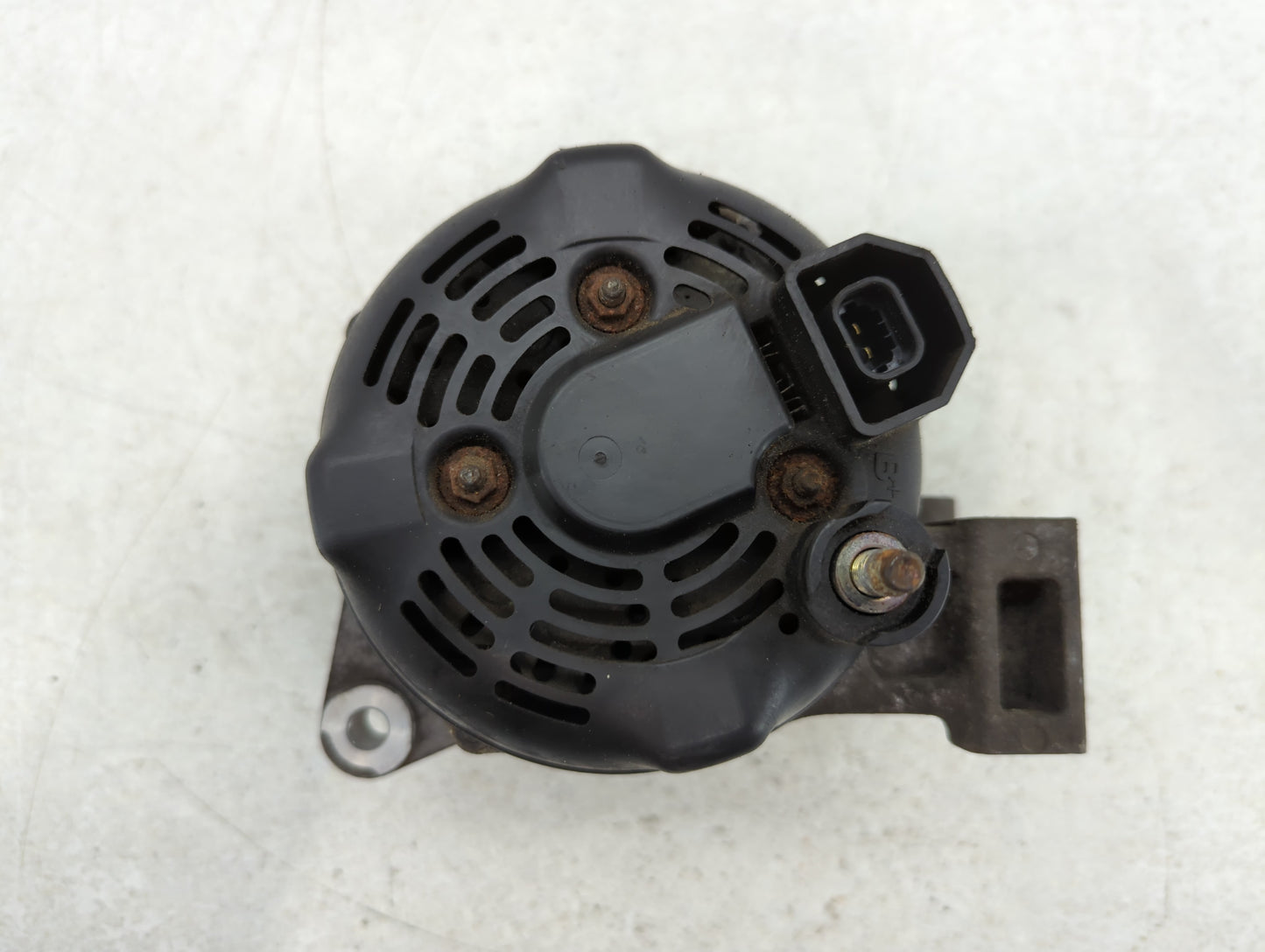 2012-2014 Cadillac Srx Alternator Replacement Generator Charging Assembly Engine OEM P/N:104211-8160 22865612 Fits OEM Used 