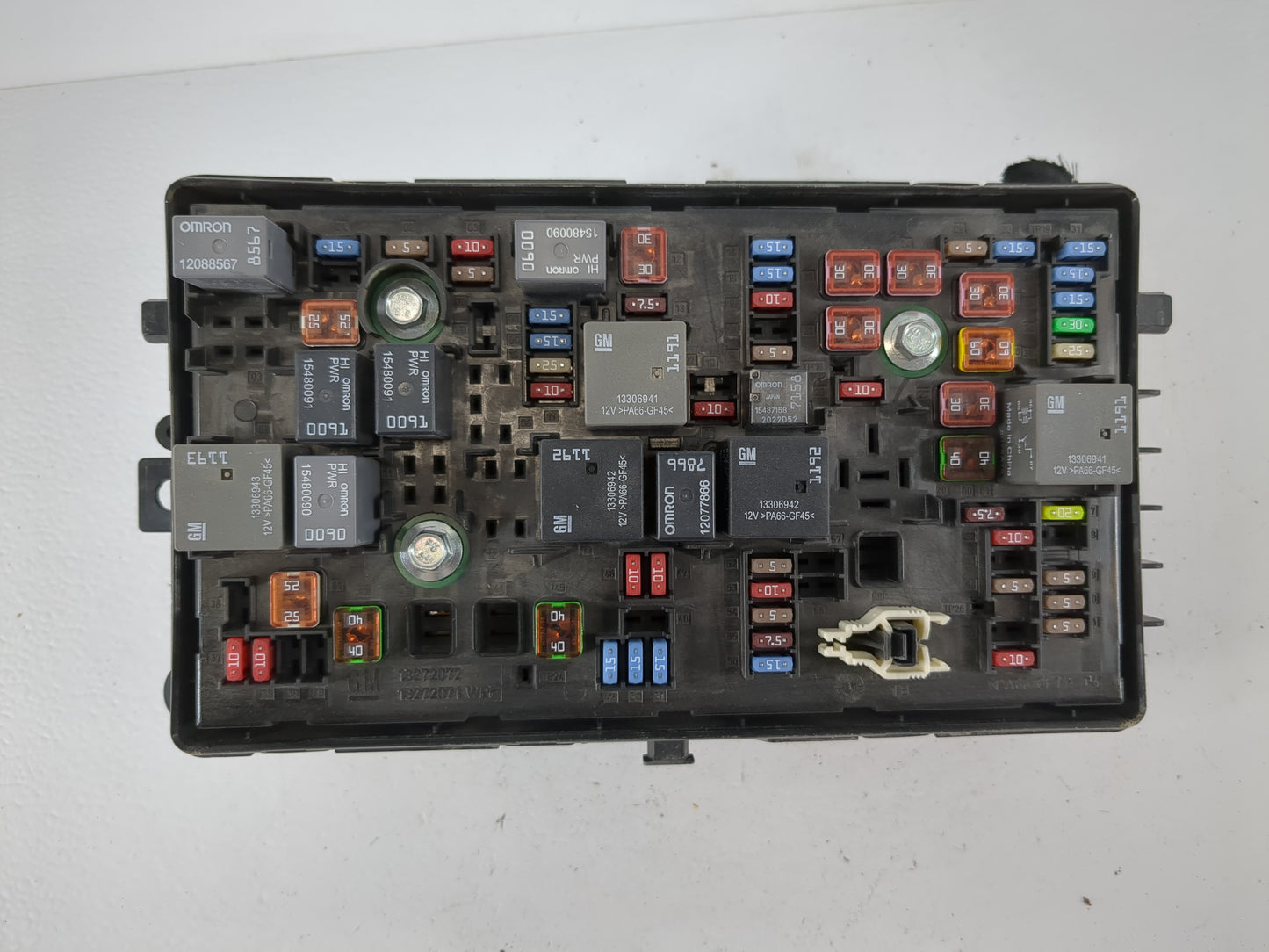2013 Cadillac Xts Fusebox Fuse Box Panel Relay Module P/N:22873758 Fits OEM Used Auto Parts - Oemusedautoparts1.com
