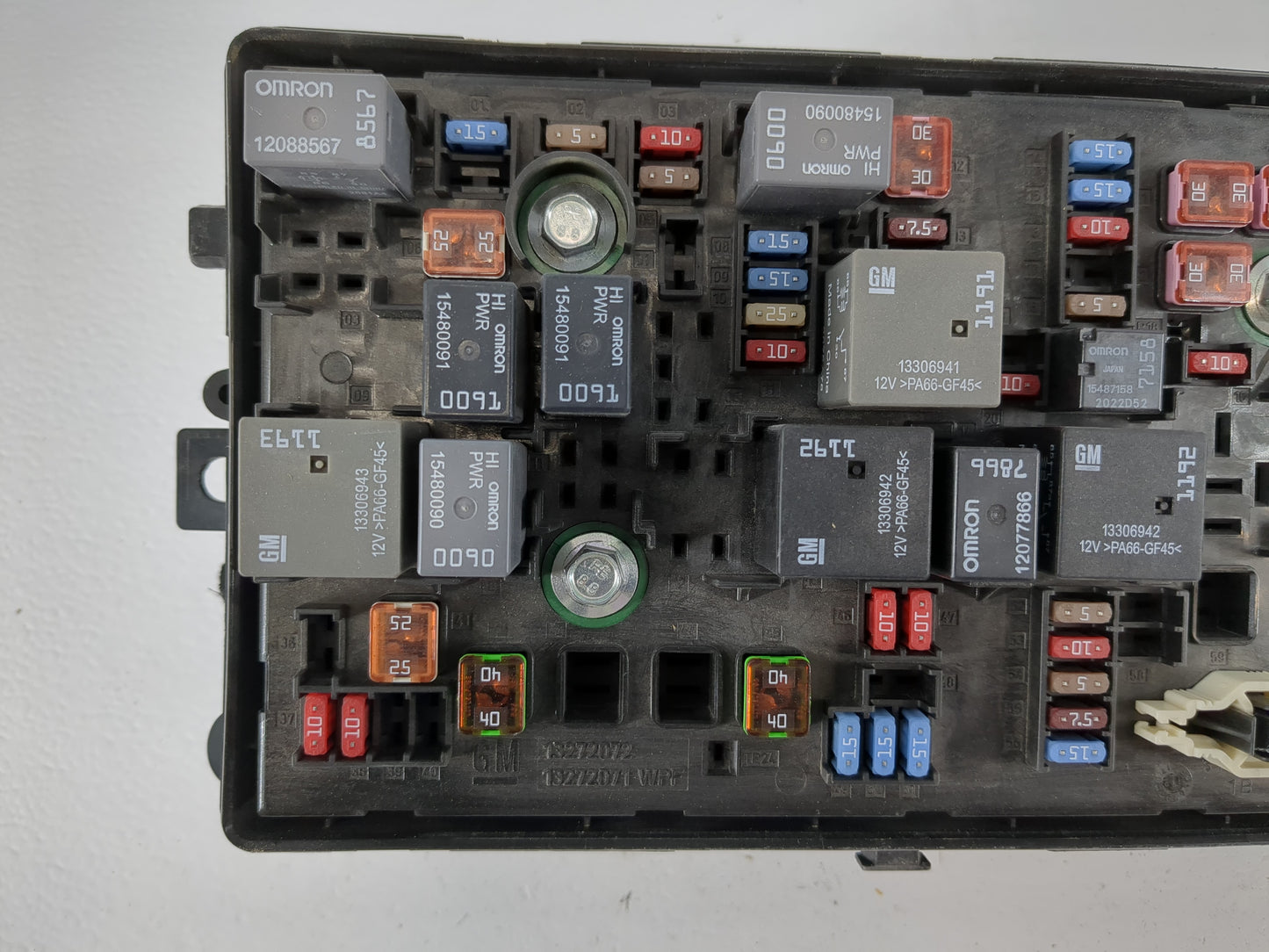 2013 Cadillac Xts Fusebox Fuse Box Panel Relay Module P/N:22873758 Fits OEM Used Auto Parts - Oemusedautoparts1.com