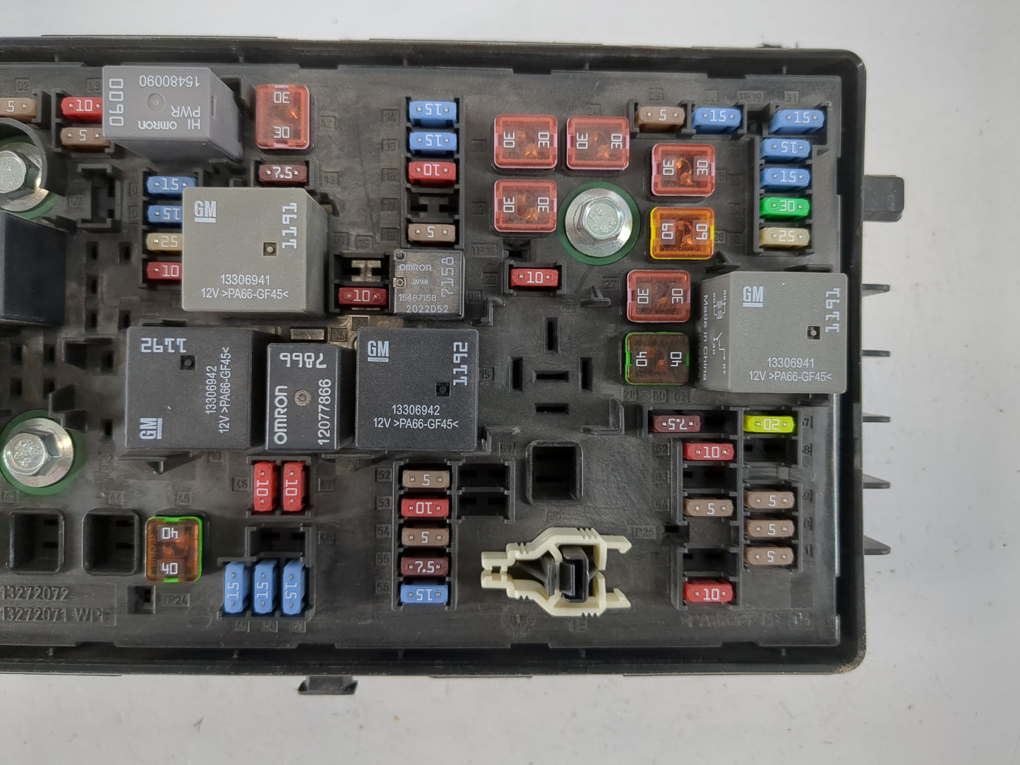 2013 Cadillac Xts Fusebox Fuse Box Panel Relay Module P/N:22873758 Fits OEM Used Auto Parts - Oemusedautoparts1.com