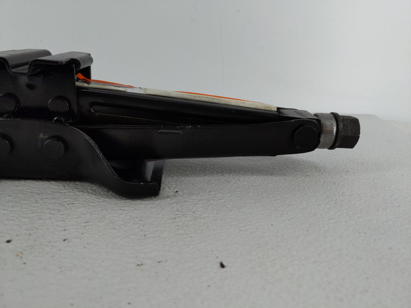 2013 Cadillac Xts Spare Scissor Car Jack - Oemusedautoparts1.com