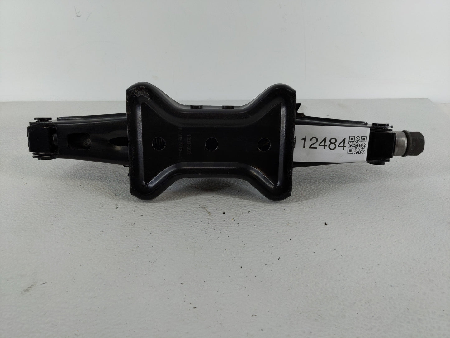 2013 Cadillac Xts Spare Scissor Car Jack - Oemusedautoparts1.com
