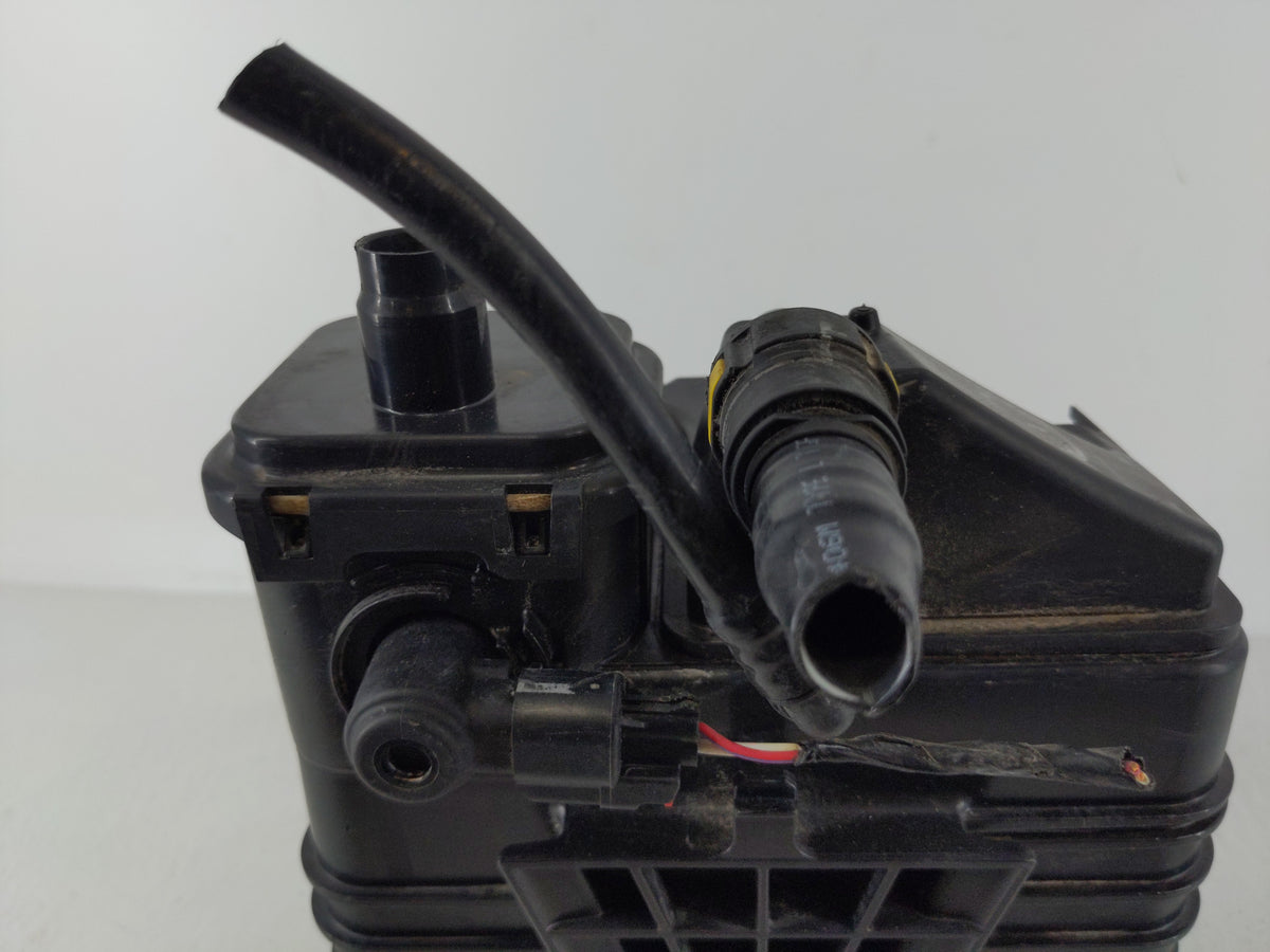 2013 Cadillac Xts Fuel Vapor Charcoal Canister 1117435 - Oemusedautoparts1.com