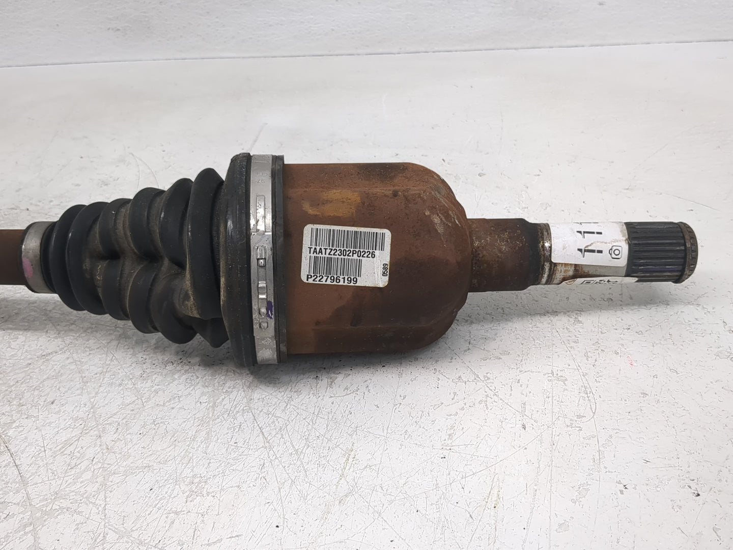 2013-2019 Cadillac Xts Axle Shaft Front Passenger Cv C/v - Oemusedautoparts1.com