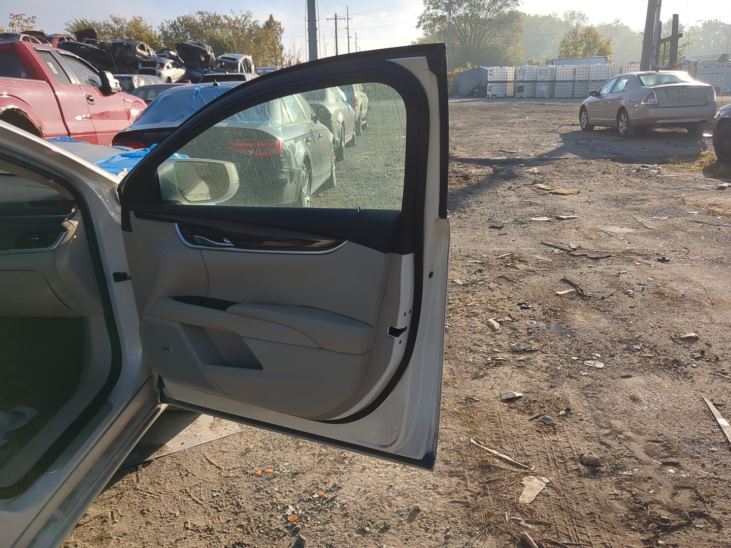2013-2015 Cadillac Xts Passenger Front Door Oem - Oemusedautoparts1.com