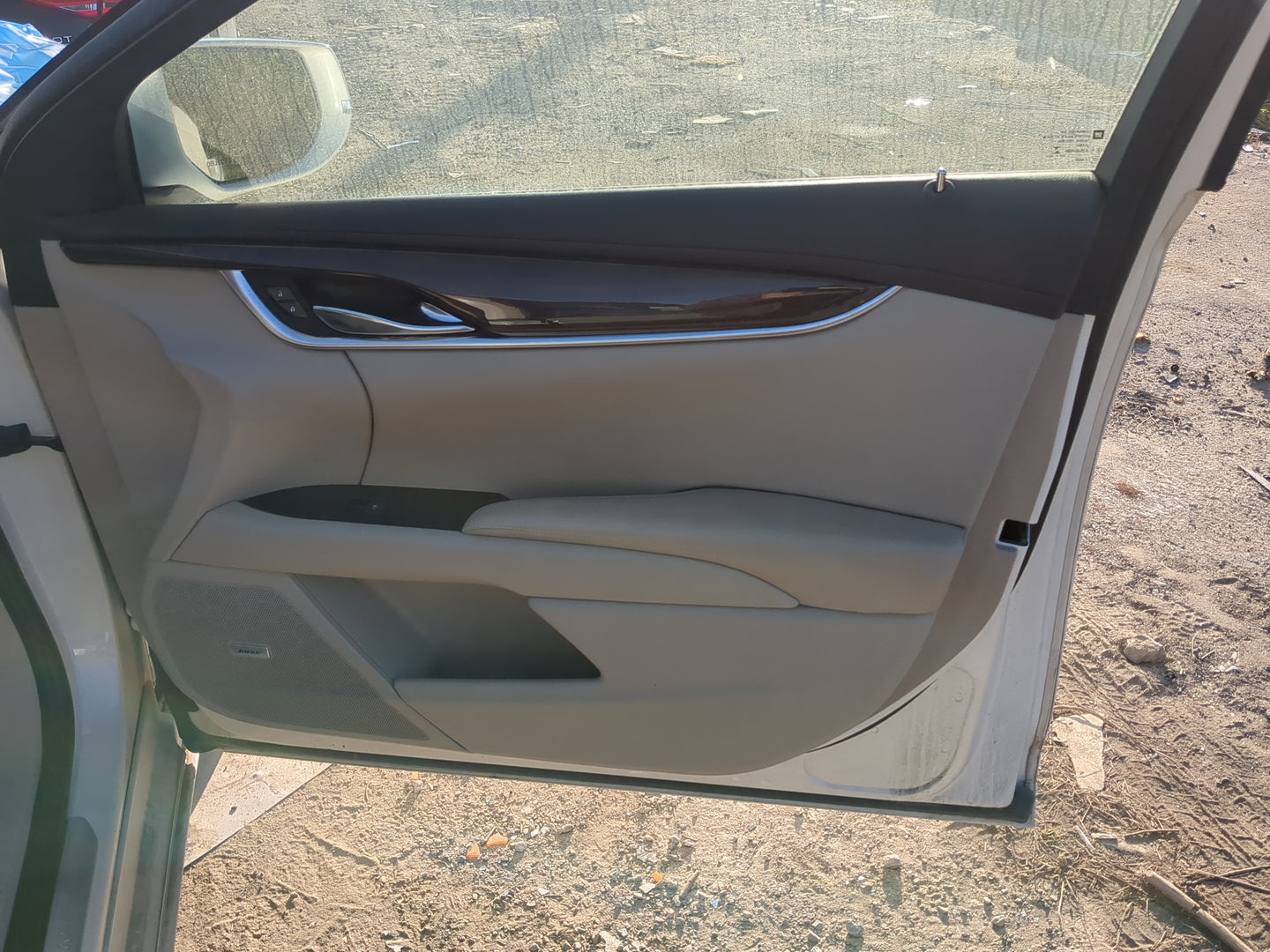 2013-2015 Cadillac Xts Passenger Front Door Oem - Oemusedautoparts1.com