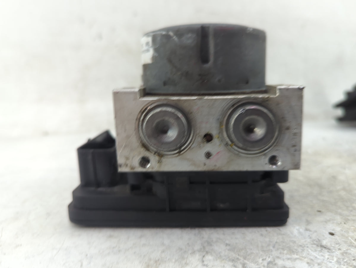 2013-2014 Cadillac Xts ABS Pump Control Module Replacement P/N:22929240 22929232 Fits Fits 2013 2014 OEM Used Auto Parts - O