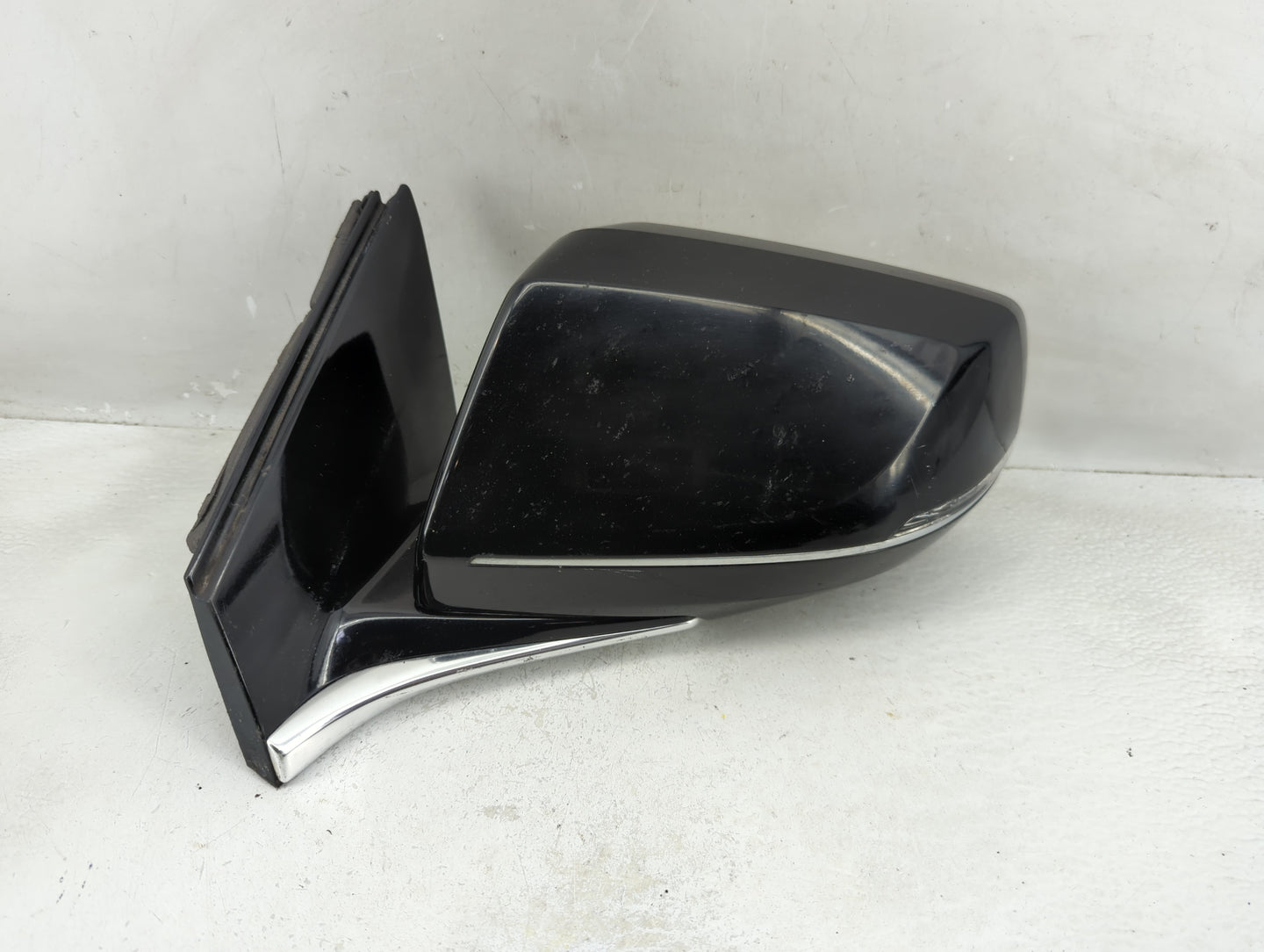 2013-2014 Cadillac Xts Driver Side View Mirror - Left Door Mirror OEM Used - Oemusedautoparts1.com