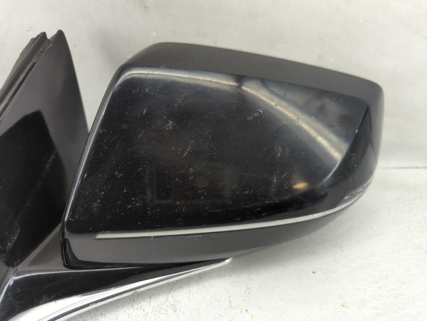2013-2014 Cadillac Xts Driver Side View Mirror - Left Door Mirror OEM Used - Oemusedautoparts1.com