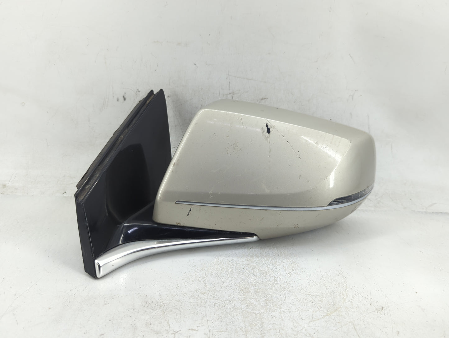 2013-2014 Cadillac Xts Driver Side View Mirror - Left Door Mirror OEM Used - Oemusedautoparts1.com