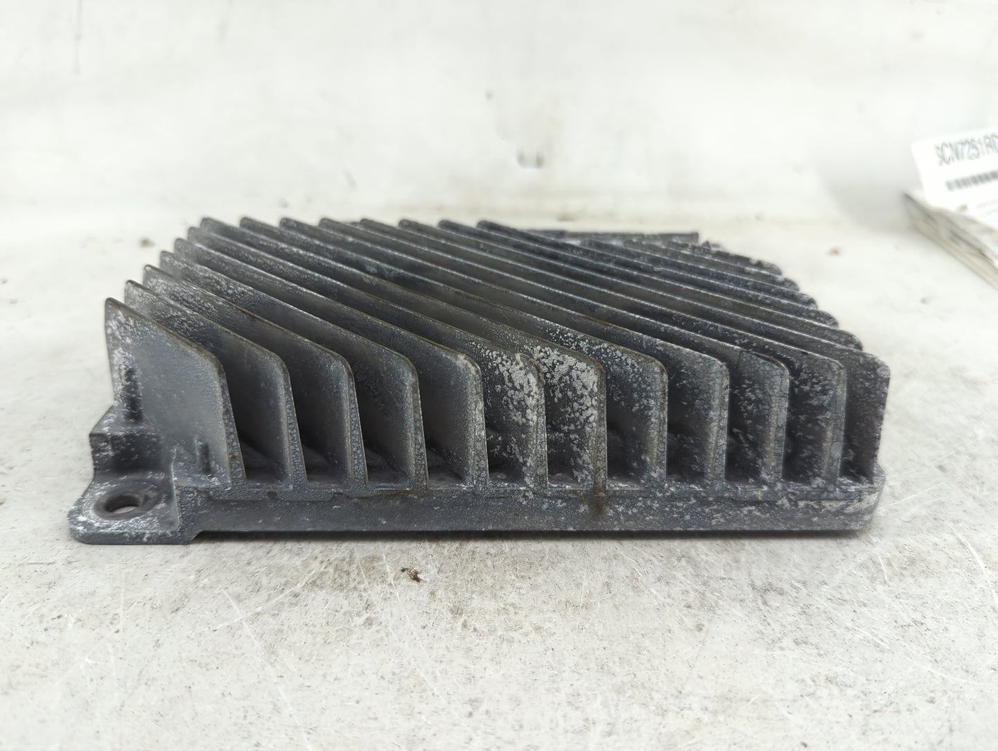 2013-2014 Cadillac Xts Radio Speaker Amplifier - Oemusedautoparts1.com