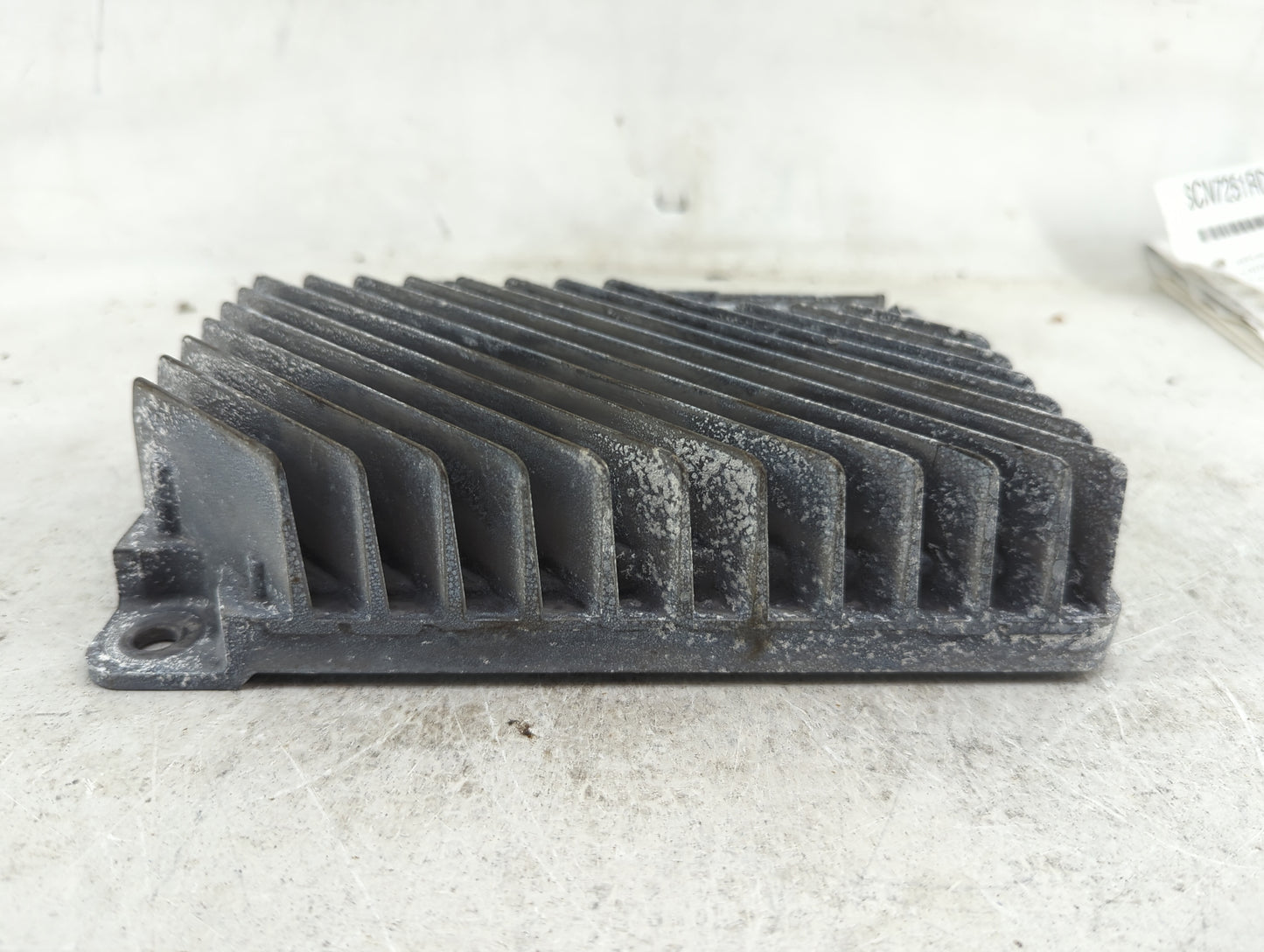 2013-2014 Cadillac Xts Radio Speaker Amplifier - Oemusedautoparts1.com