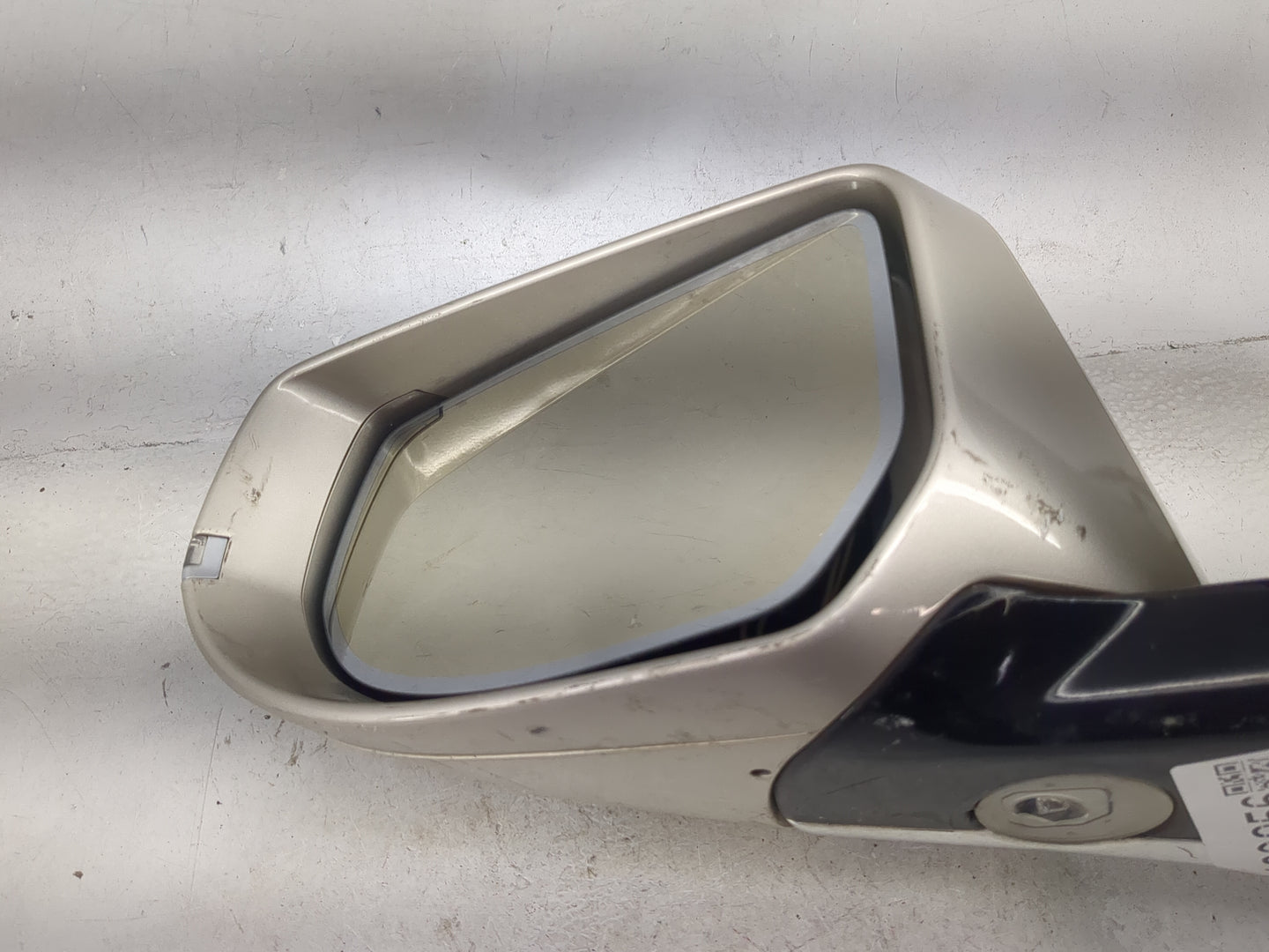 2013-2014 Cadillac Xts Driver Side View Mirror - Left Door Mirror OEM Used - Oemusedautoparts1.com