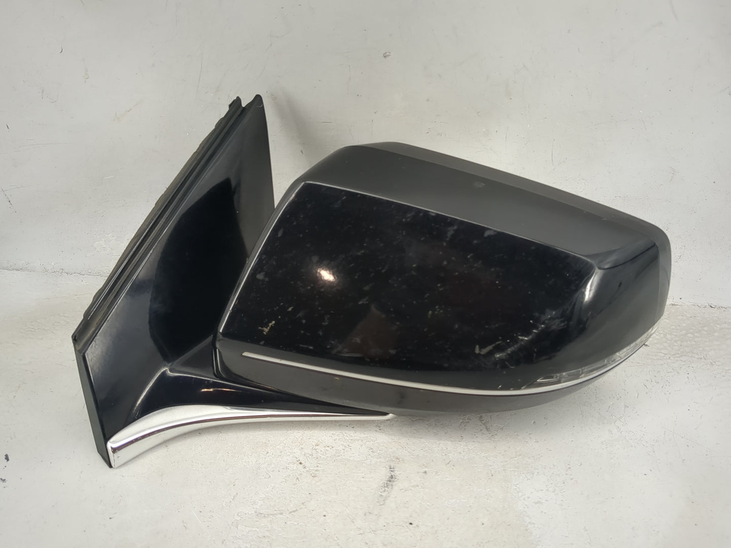 2013-2015 Cadillac Xts Driver Side View Mirror - Left Door Mirror OEM Used - Oemusedautoparts1.com