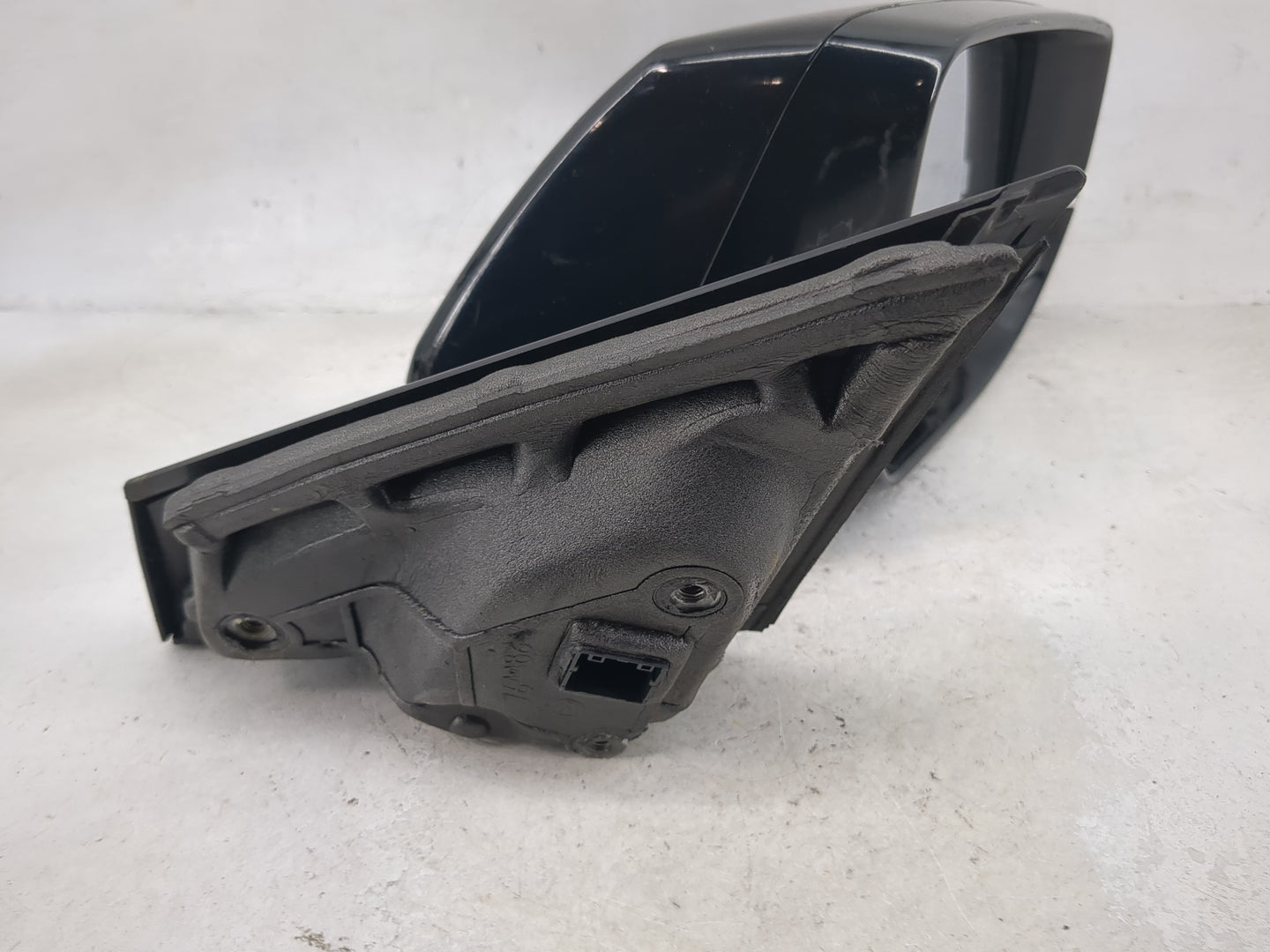 2013-2014 Cadillac Xts Passenger Side View Mirror - Right Door Mirror OEM Used - Oemusedautoparts1.com