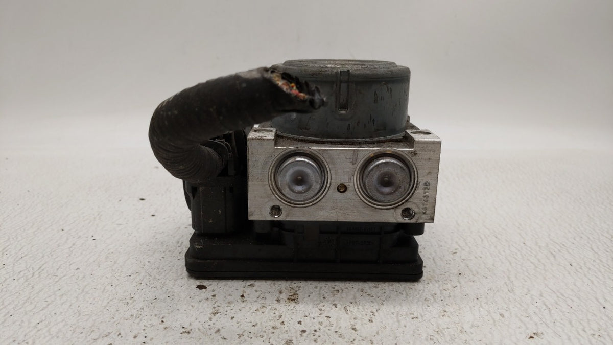 2013-2014 Cadillac Xts Anti-Lock Brake ABS Pump Module Actuator OEM P/N:23105132 23105094 Fits Fits 2013 2014 OEM Used Auto 