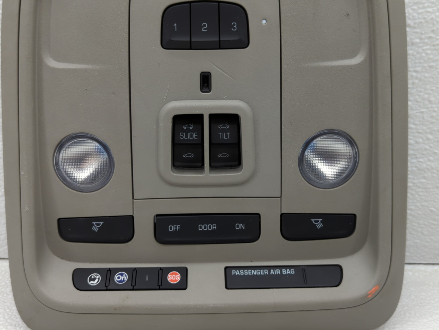 2013-2014 Cadillac Xts Overhead Roof Console - Oemusedautoparts1.com