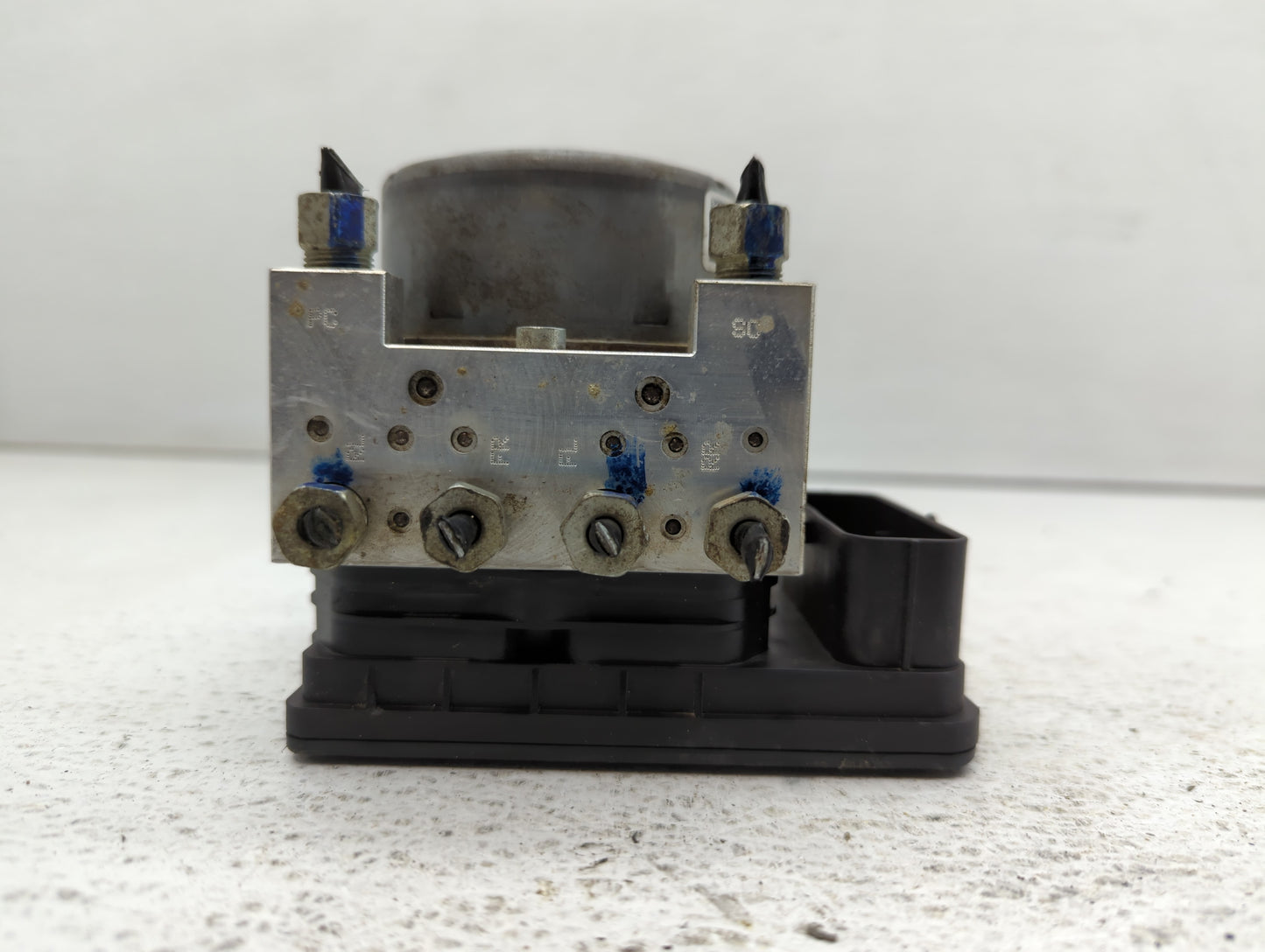 2013-2014 Cadillac Xts ABS Pump Control Module Replacement P/N:23105094 Fits Fits 2013 2014 OEM Used Auto Parts - Oemusedaut