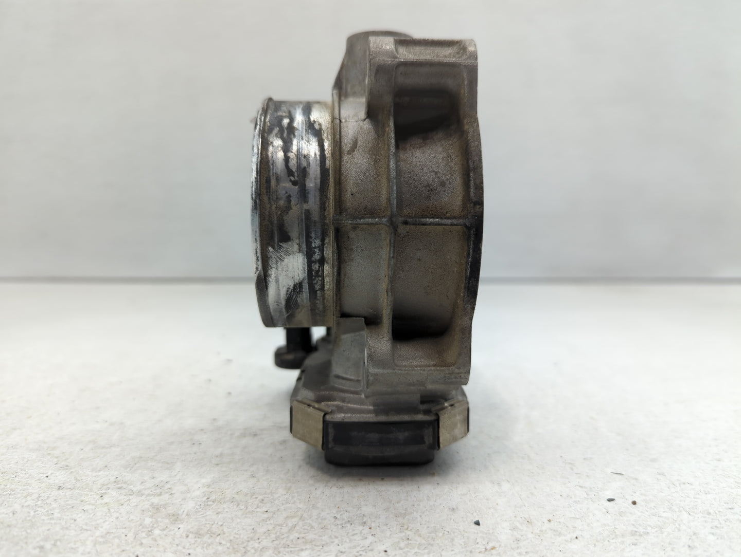 2013-2019 Cadillac Xts Throttle Body P/N:12632172BA Fits Fits 2012 2013 2014 2015 2016 2017 2018 2019 2020 2021 2022 OEM Use
