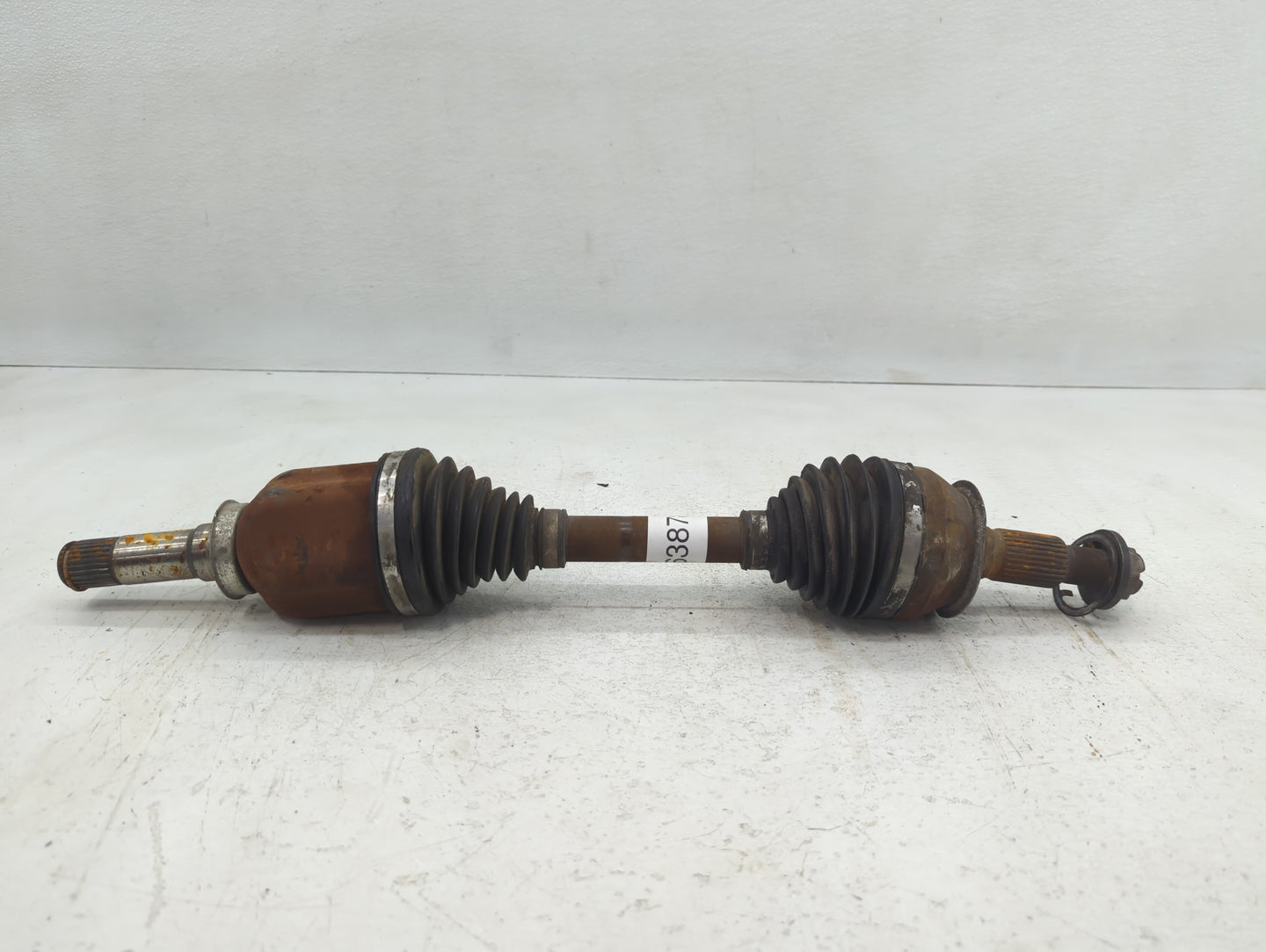 2013-2019 Cadillac Xts Axle Shaft Front Driver Cv C/v - Oemusedautoparts1.com