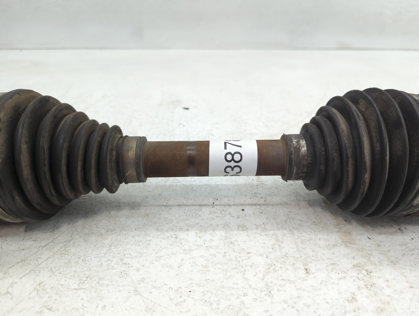 2013-2019 Cadillac Xts Axle Shaft Front Driver Cv C/v - Oemusedautoparts1.com