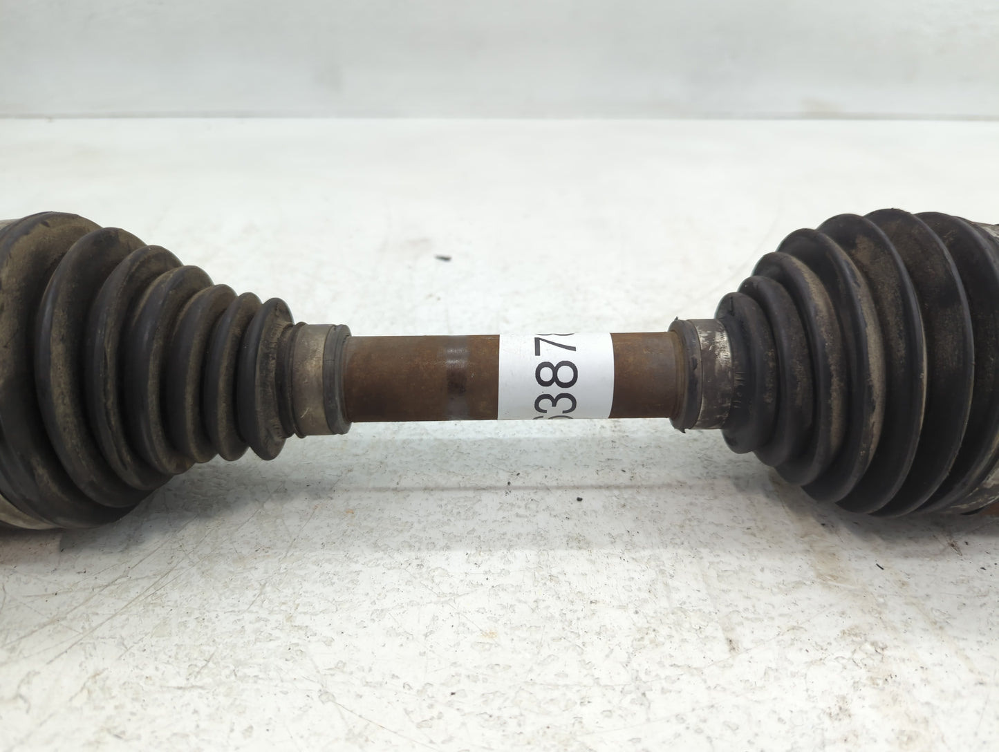 2013-2019 Cadillac Xts Axle Shaft Front Driver Cv C/v - Oemusedautoparts1.com