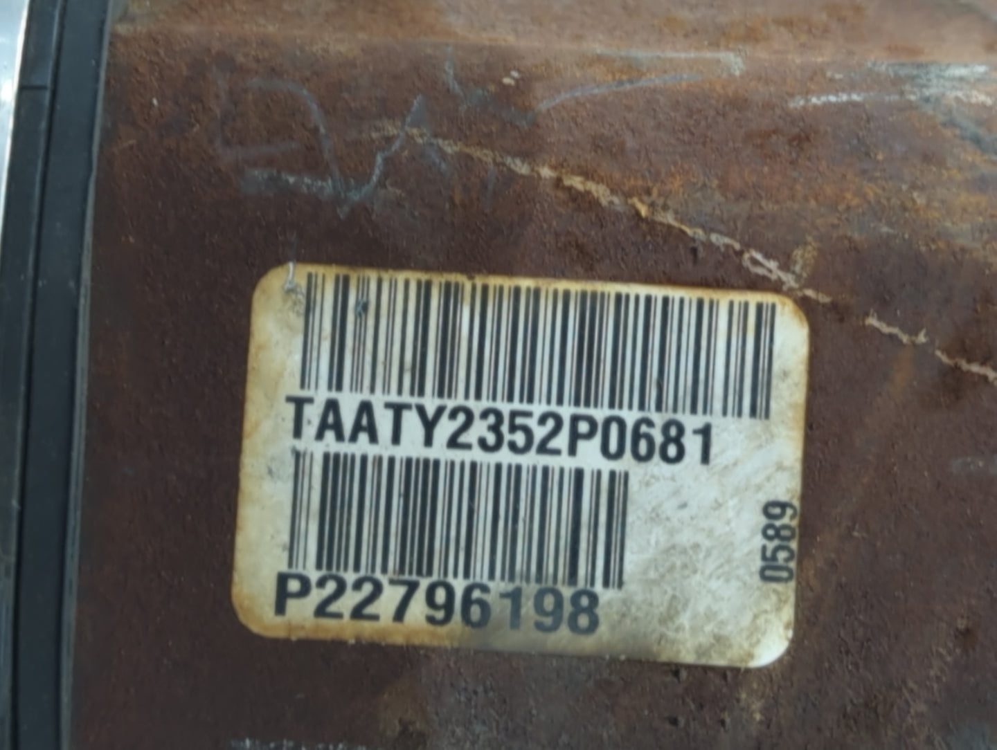 2013-2019 Cadillac Xts Axle Shaft Front Driver Cv C/v - Oemusedautoparts1.com