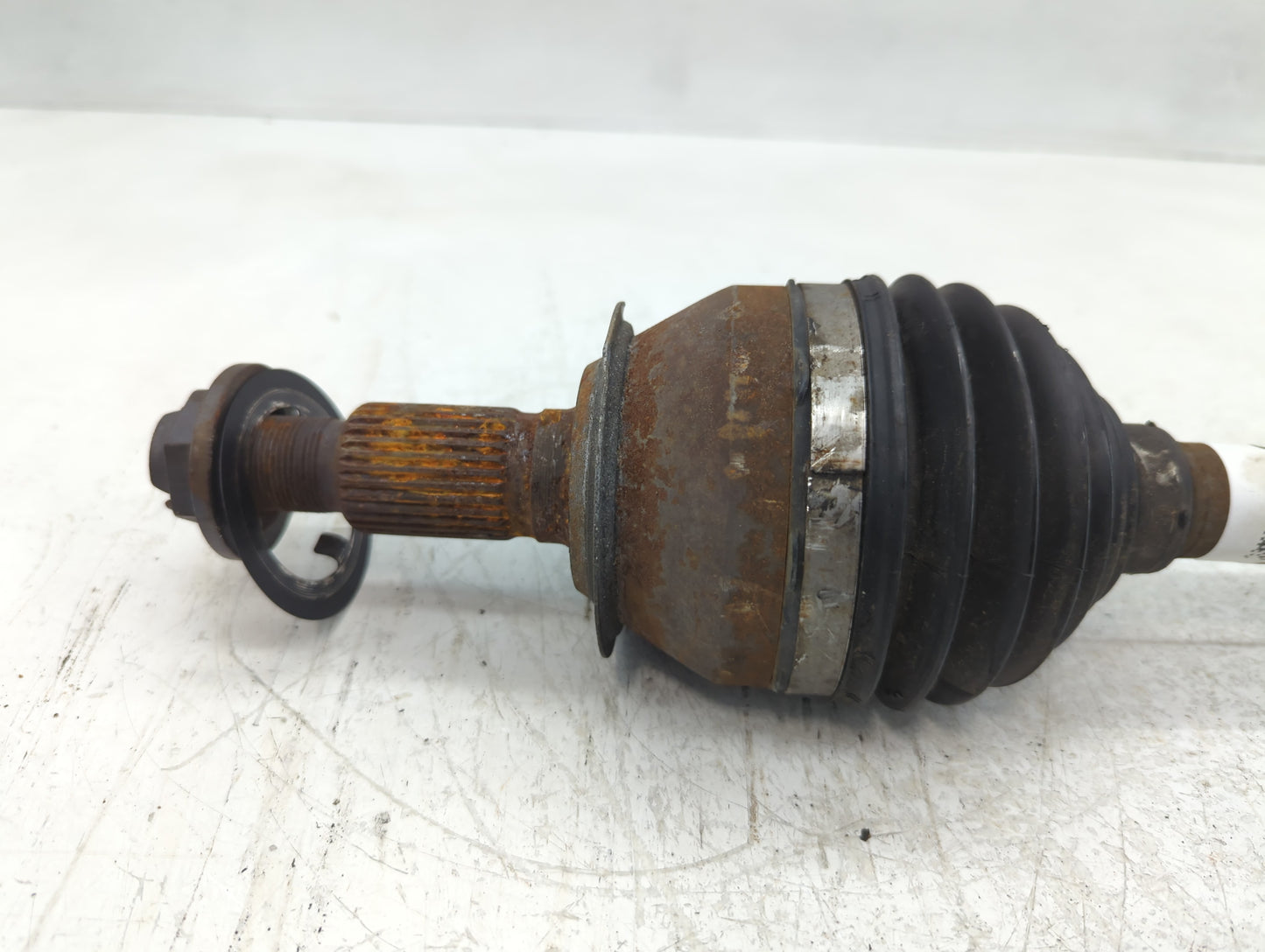 2013-2019 Cadillac Xts Axle Shaft Front Passenger Cv C/v - Oemusedautoparts1.com