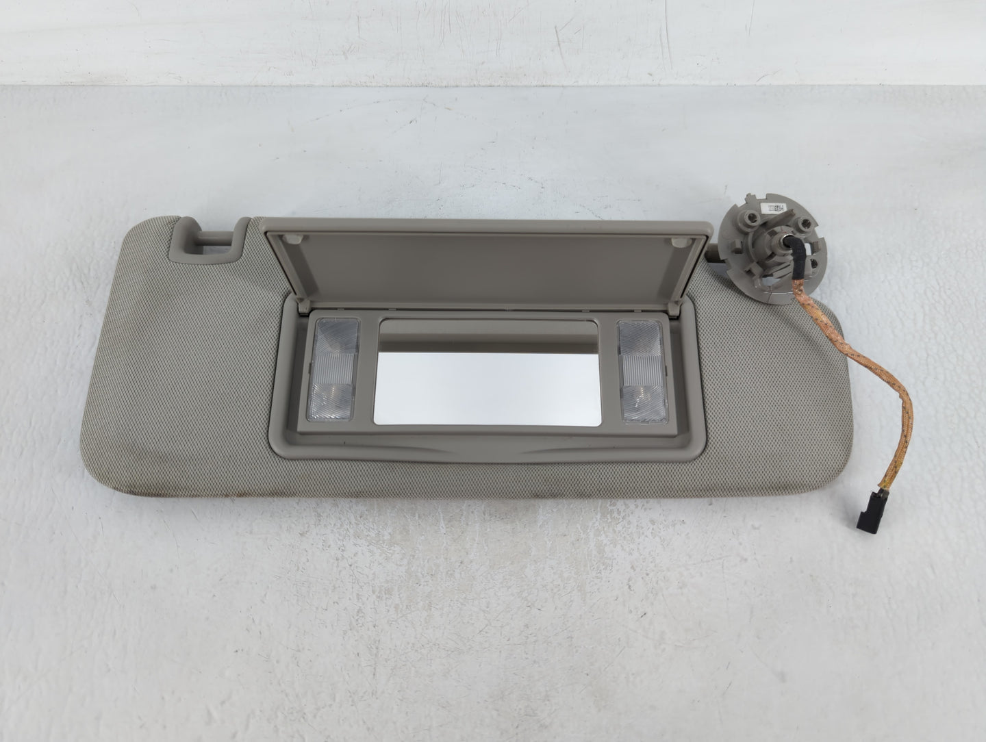 2013-2017 Cadillac Xts Sun Visor Shade Replacement Passenger Right Mirror Fits Fits 2013 2014 2015 2016 2017 OEM Used Auto P