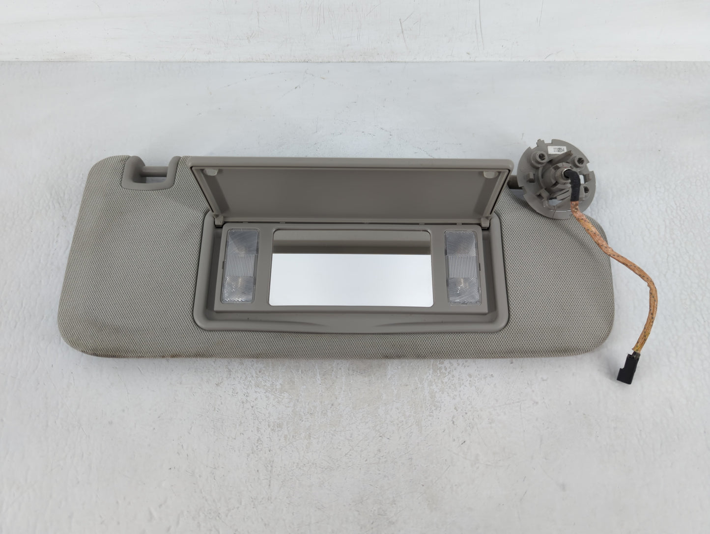 2013-2017 Cadillac Xts Sun Visor Shade Replacement Passenger Right Mirror Fits Fits 2013 2014 2015 2016 2017 OEM Used Auto P