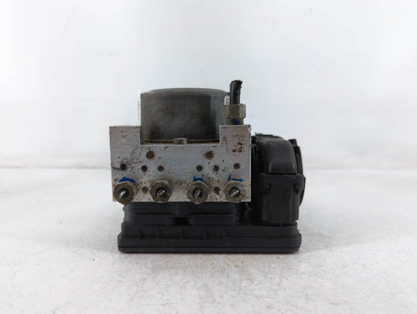 2013-2014 Cadillac Xts ABS Pump Control Module Replacement P/N:22929240 Fits Fits 2013 2014 OEM Used Auto Parts - Oemusedaut