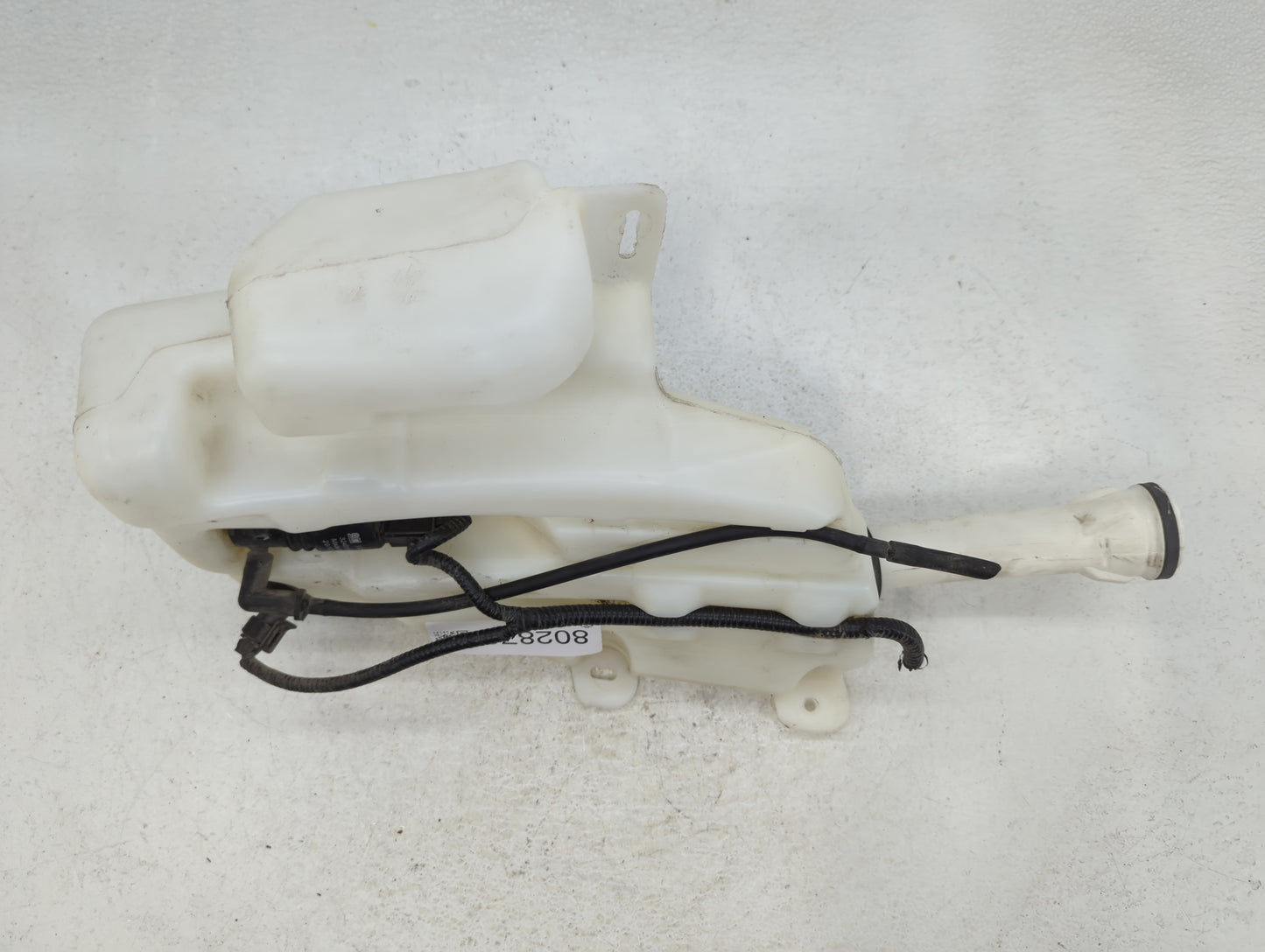2013-2019 Cadillac Xts Windshield Washer Fluid Reservoir Bottle Oem - Oemusedautoparts1.com