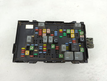 2010-2013 Chevrolet Avalanche Fusebox Fuse Box Panel Relay Module P/N:25941368 Fits Fits 2010 2011 2012 2013 2014 OEM Used A