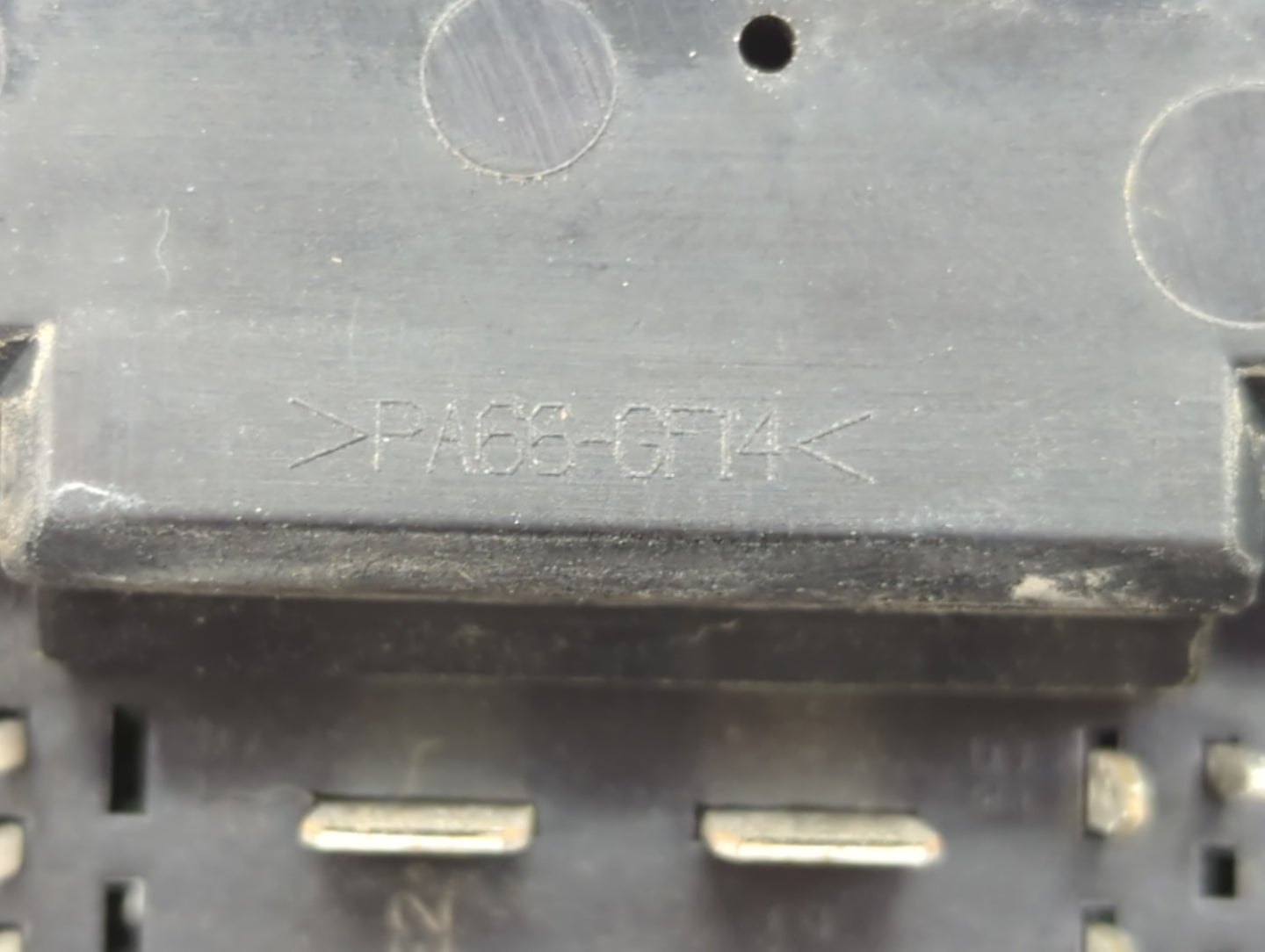 2010-2013 Chevrolet Avalanche Fusebox Fuse Box Panel Relay Module P/N:25941368 Fits Fits 2010 2011 2012 2013 2014 OEM Used A