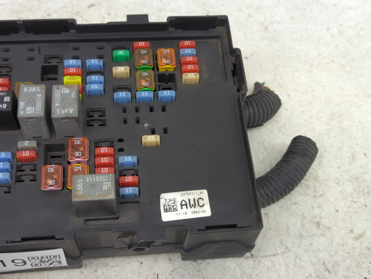 2010-2013 Chevrolet Avalanche Fusebox Fuse Box Panel Relay Module P/N:22798217 13500113 Fits Fits 2010 2011 2012 2013 2014 O