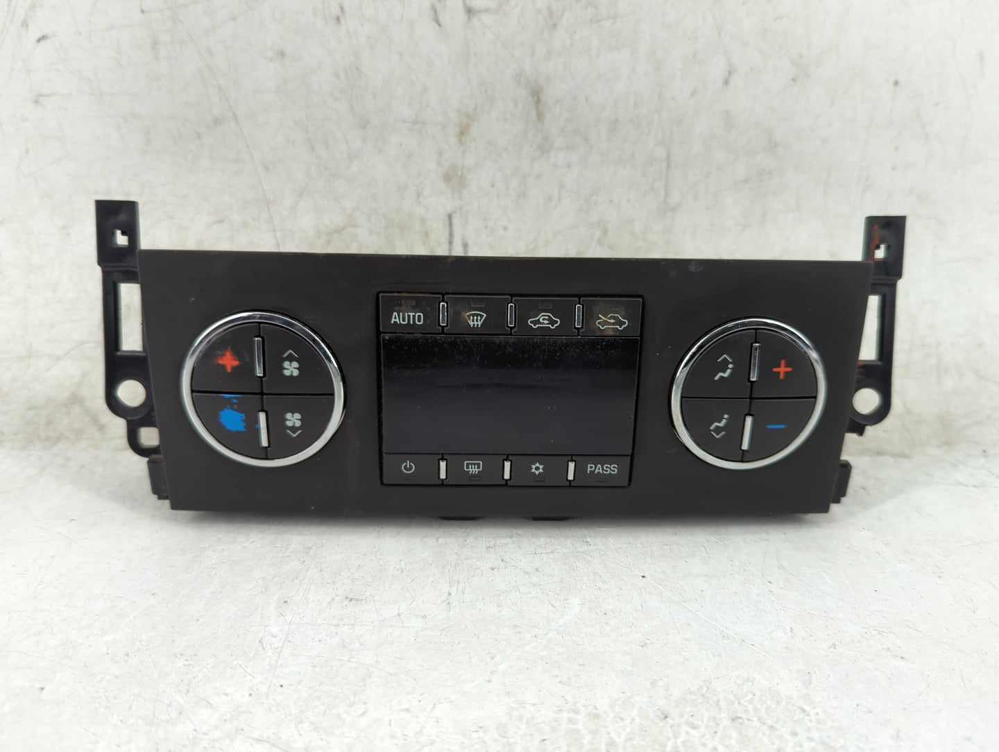 2013 Chevrolet Avalanche 1500 Climate Control Module Temperature AC/Heater Replacement P/N:20921711 Fits Fits 2012 OEM Used 