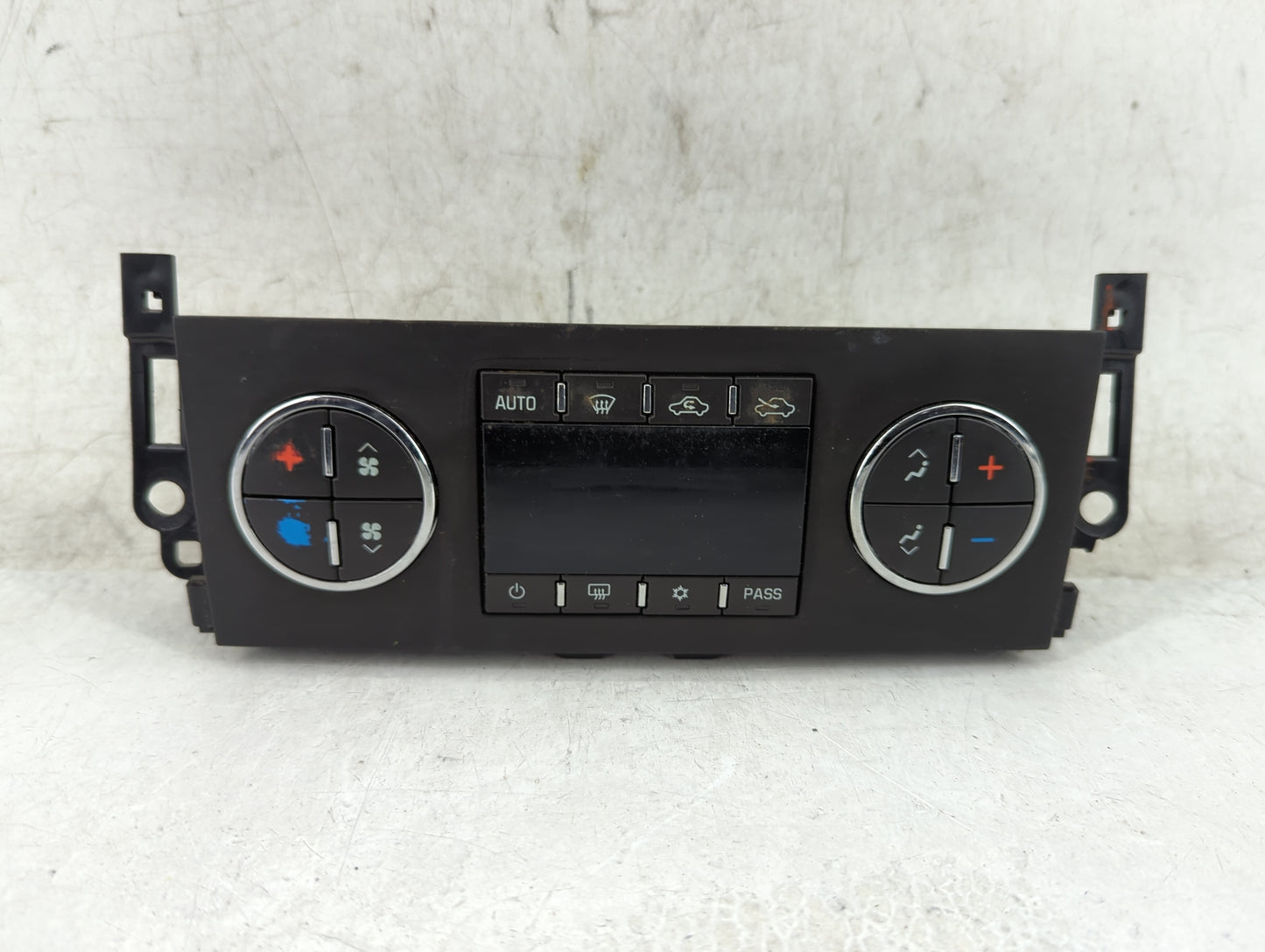 2013 Chevrolet Avalanche 1500 Climate Control Module Temperature AC/Heater Replacement P/N:20921711 Fits Fits 2012 OEM Used 