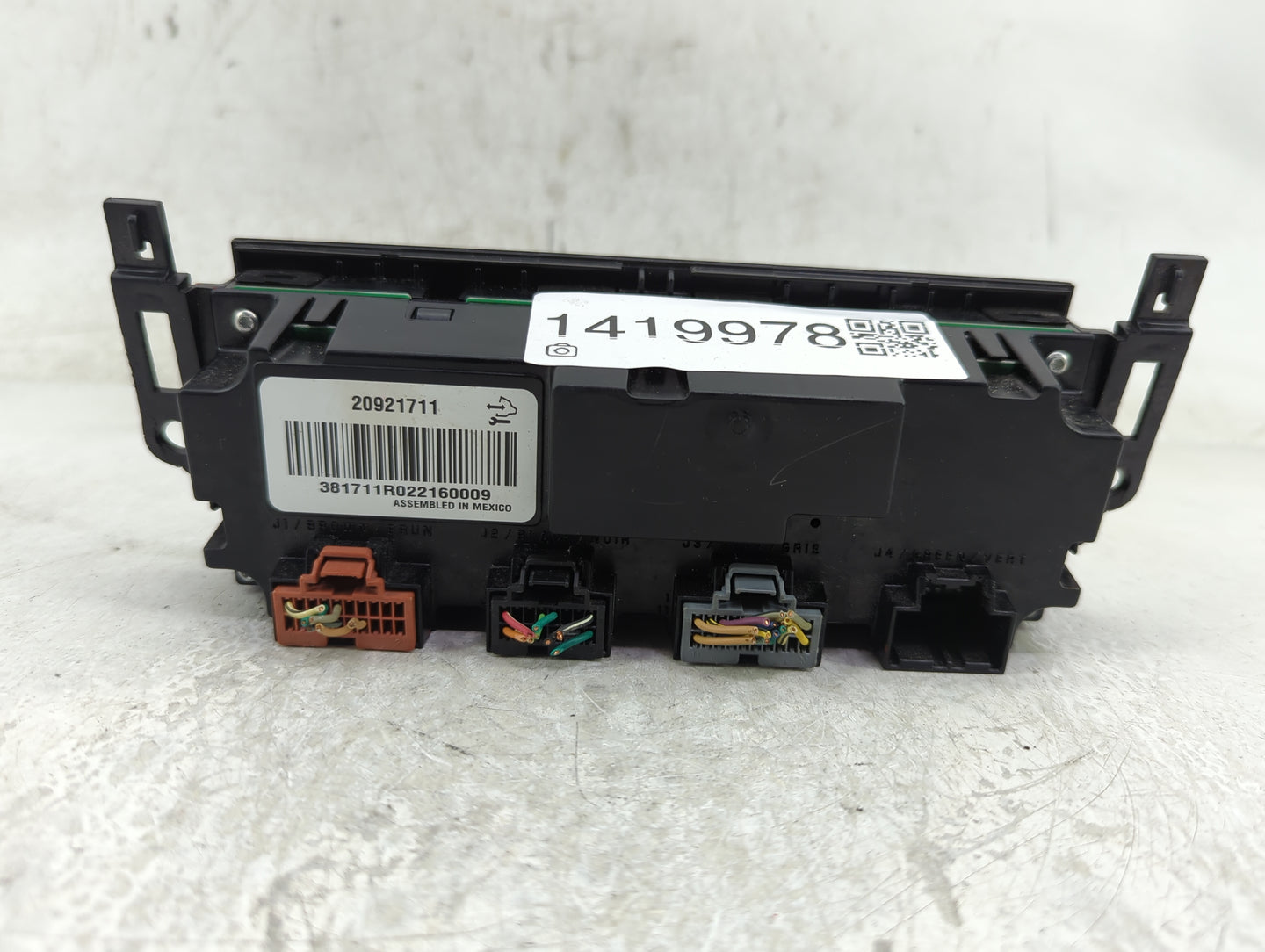 2013 Chevrolet Avalanche 1500 Climate Control Module Temperature AC/Heater Replacement P/N:20921711 Fits Fits 2012 OEM Used 