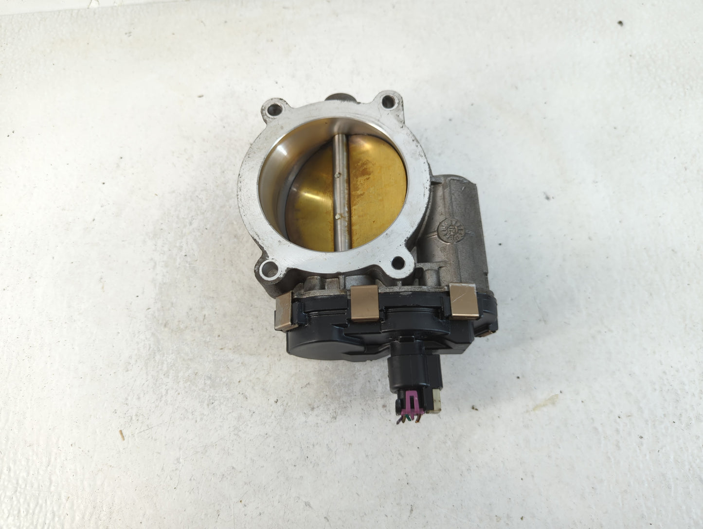 2013 Chevrolet Avalanche 1500 Throttle Body P/N:RME87-3C9992 Fits Fits 2009 2010 2011 2012 2014 2015 OEM Used Auto Parts - O