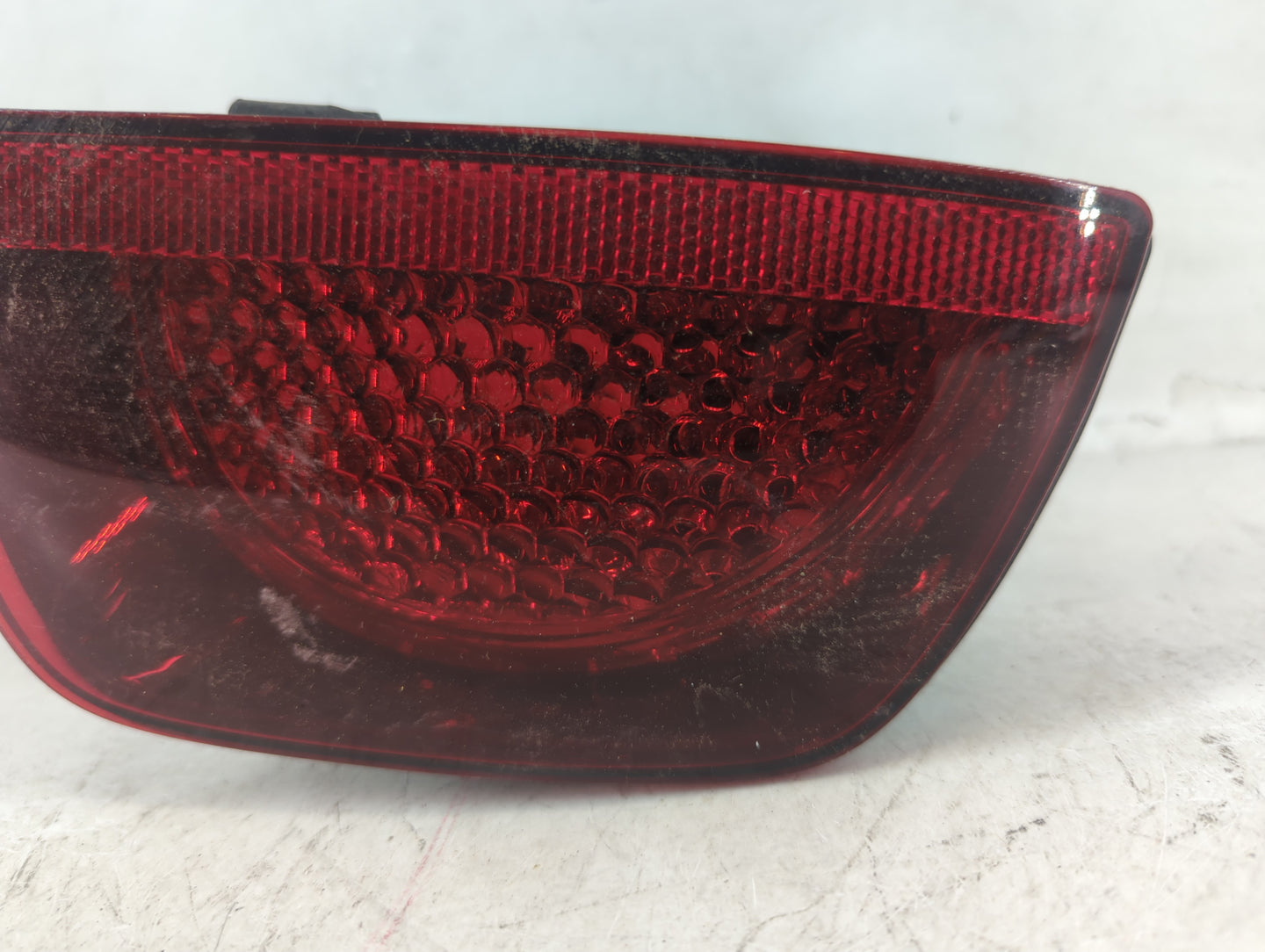 2010-2013 Chevrolet Camaro Tail Light Assembly Passenger Right OEM P/N:320370 320366 Fits Fits 2010 2011 2012 2013 OEM Used 
